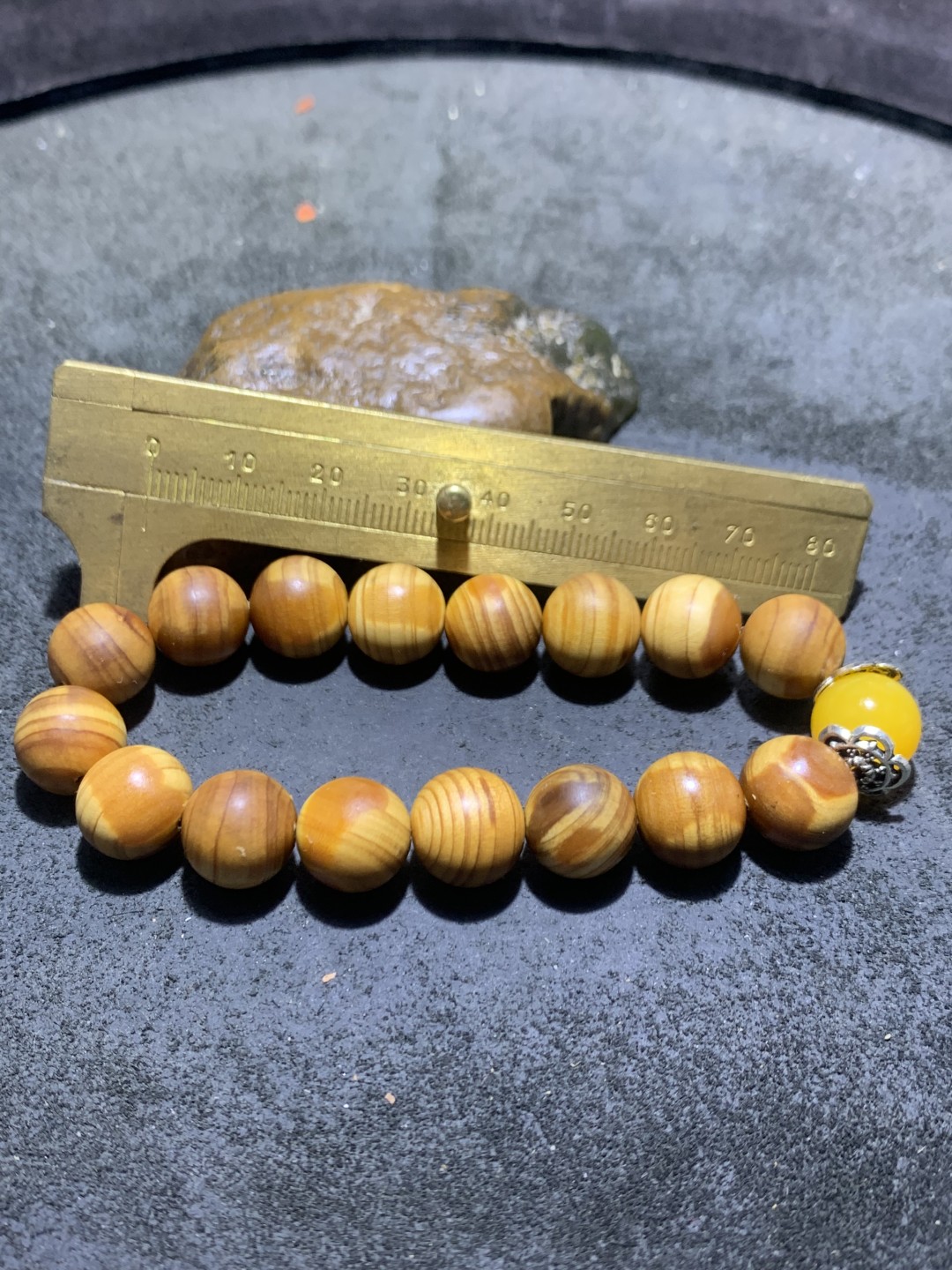 精美崖柏单圈手串一条！