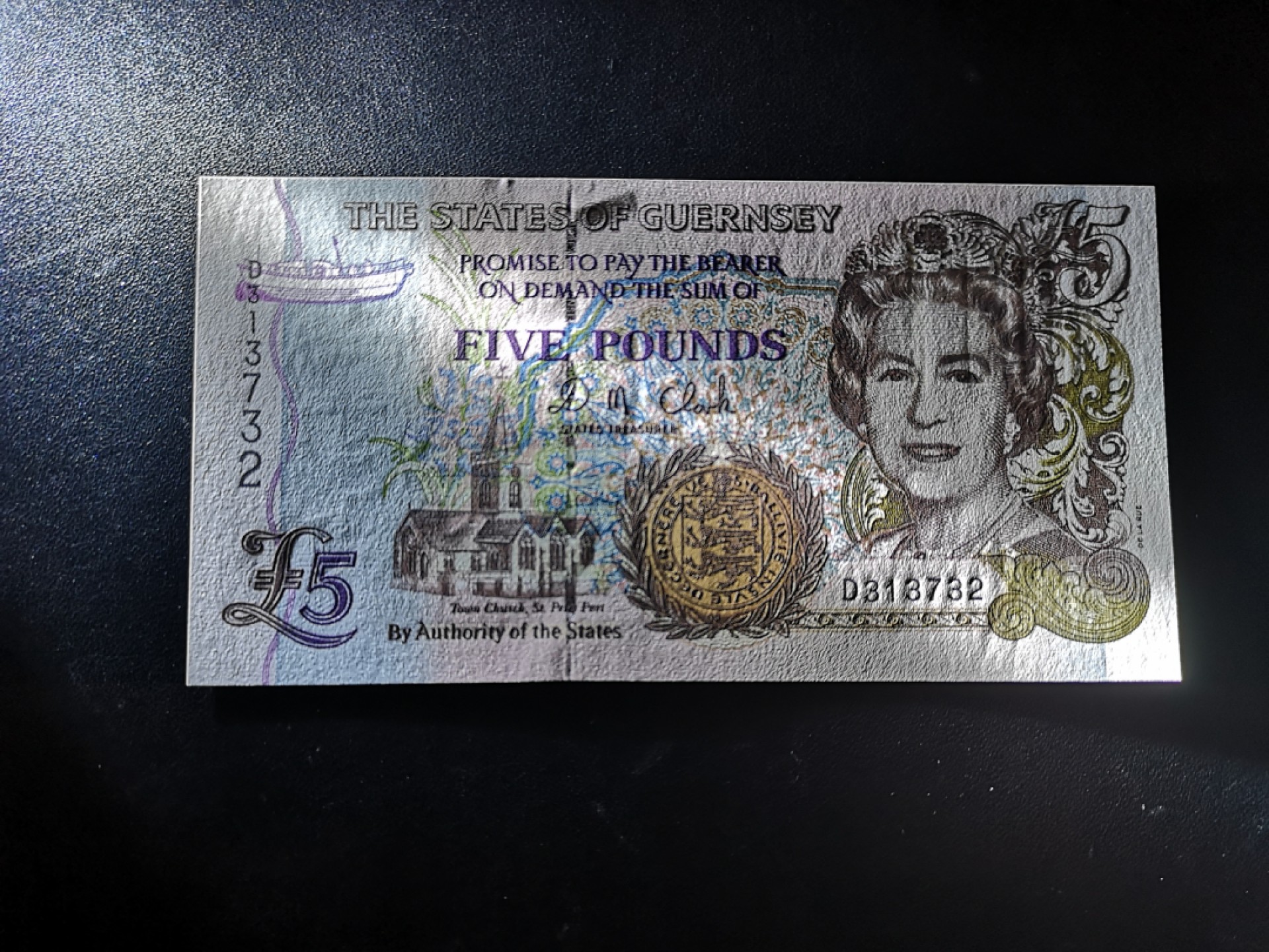 《外钞收藏家》第一百六十六期拍卖（本期89件） 格恩西5镑 全新UNC