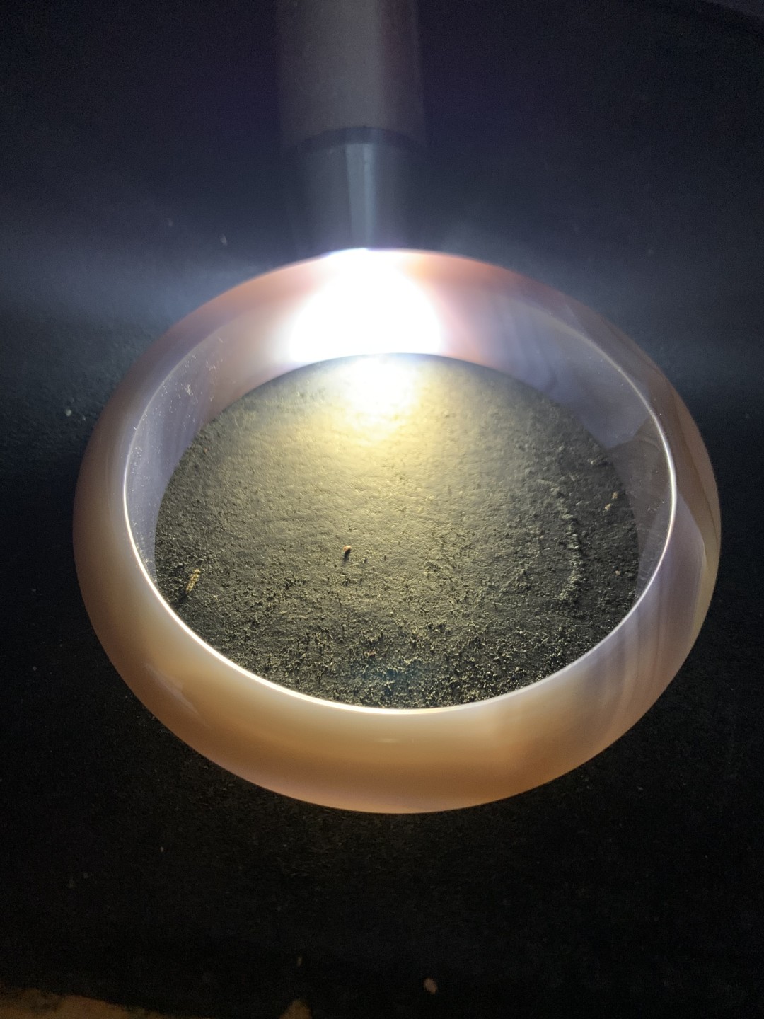 精美紫罗兰玉髓手镯一只，