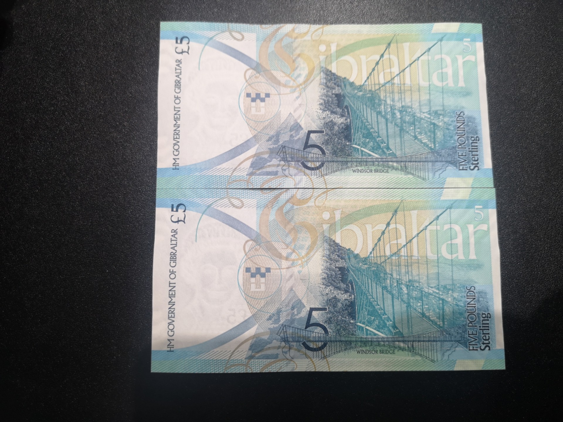 《外钞收藏家》第一百六十七期拍卖 2020直布罗陀5镑 2张一起 全新UNC