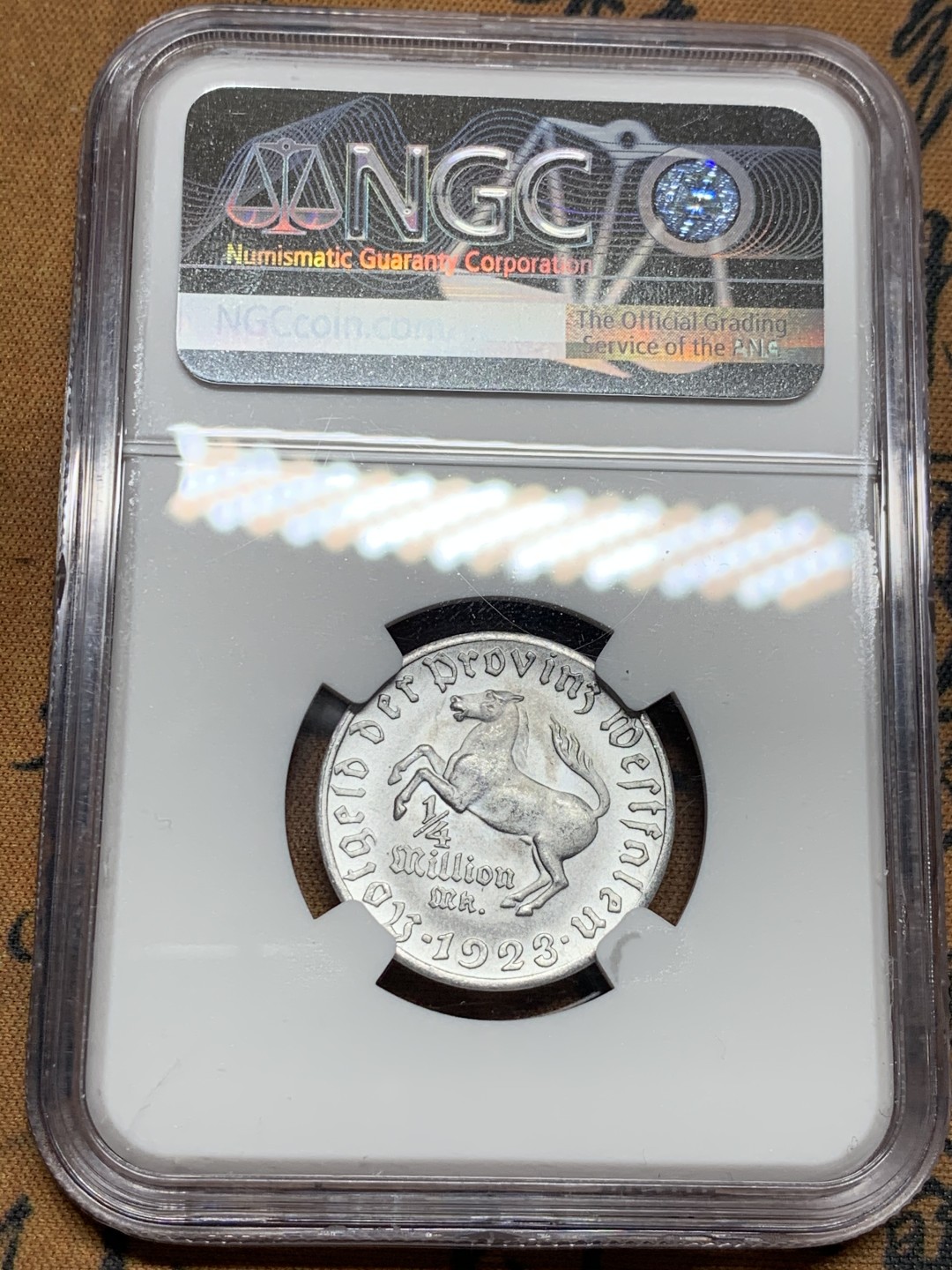 《竞宝斋》第34，35场-本周日，周一2场连拍（全场顺丰包邮） NGC-MS63 德国魏玛共和国 1923年 25万马克 小马铝币 稀少面值 比较少见