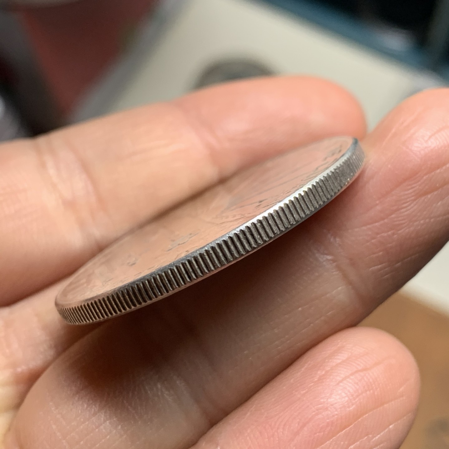 《竞宝斋》第34，35场-本周日，周一2场连拍（全场顺丰包邮） 古巴 1953年 1比索 古巴诗人何塞马蒂银币 底板不错，0.9银大银币，重量26.8g