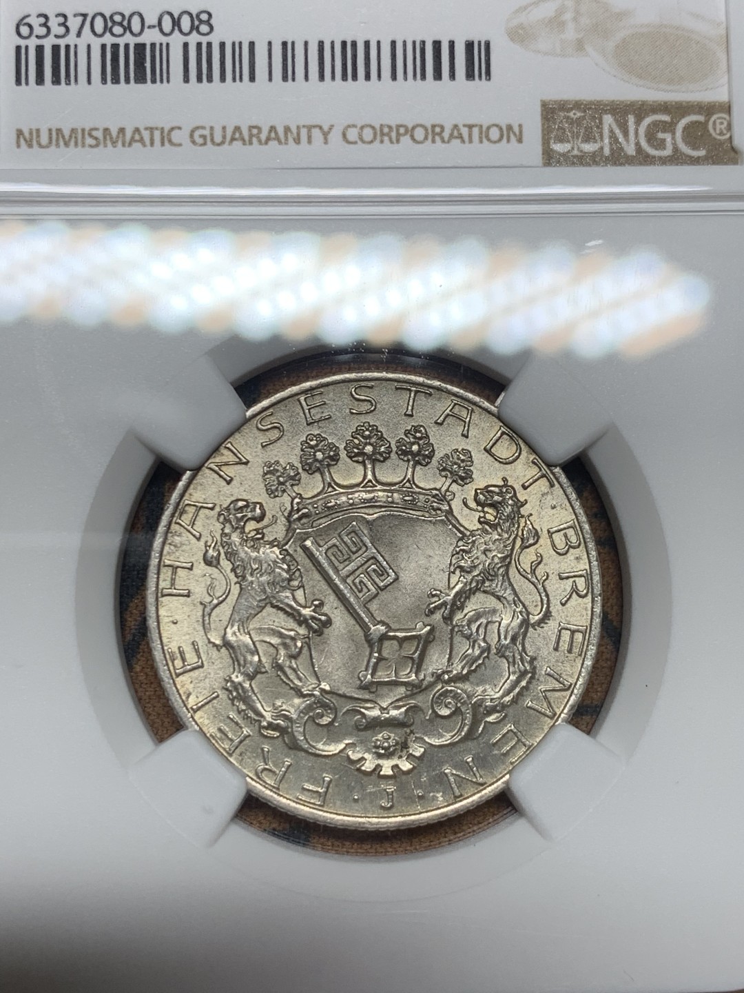 《竞宝斋》第34，35场-本周日，周一2场连拍（全场顺丰包邮） NGC-MS64 德国不莱梅 1904年盾牌狮子 2马克 银币 粉光 非常漂亮