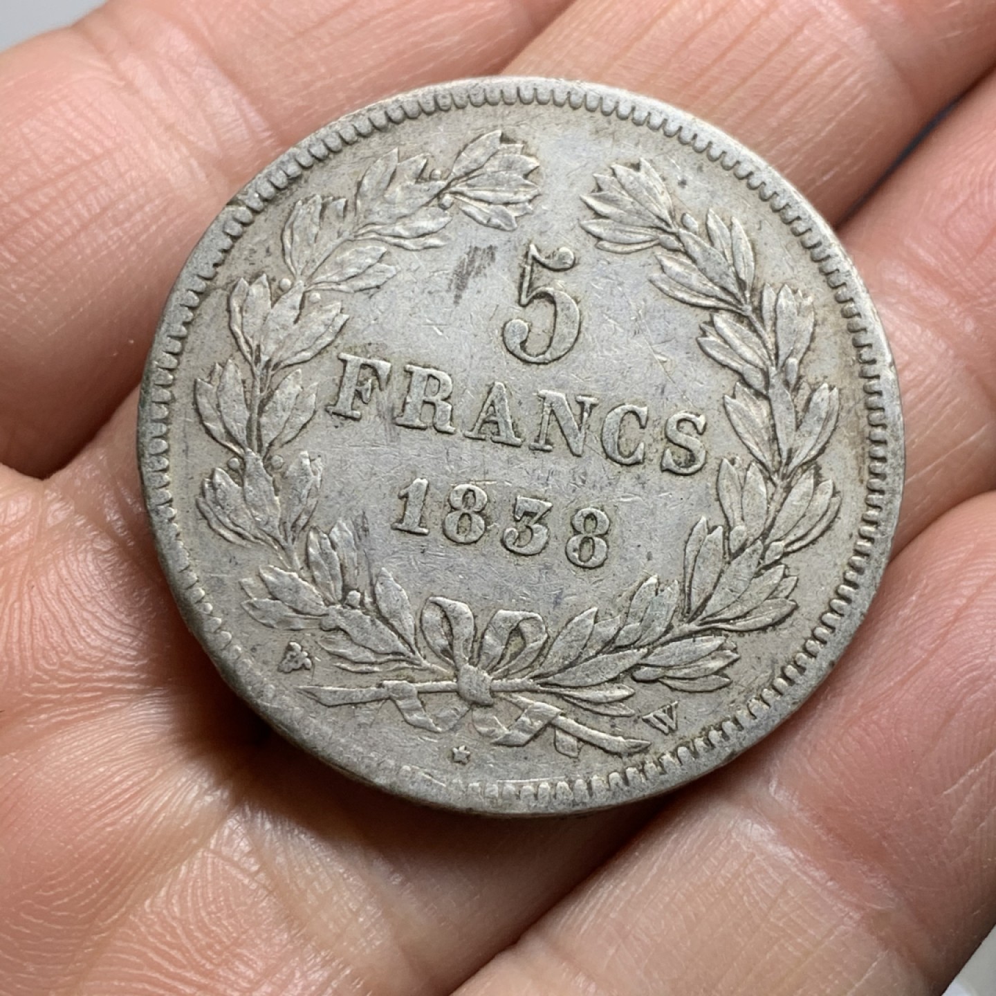 《竞宝斋》第34，35场-本周日，周一2场连拍（全场顺丰包邮） 法国 1838-W年 菲利普一世 5法郎 原味好品 大银币 背面花枝细节都很清晰