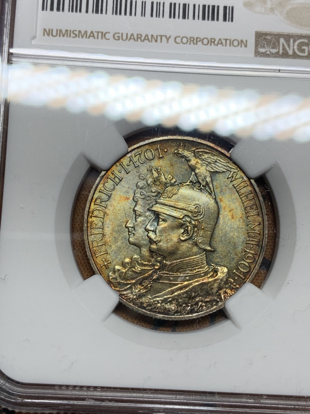 《竞宝斋》第34，35场-本周日，周一2场连拍（全场顺丰包邮） NGC-MS61 德国普鲁士 1901年 200周年纪念 2马克 老包浆带光 非常漂亮