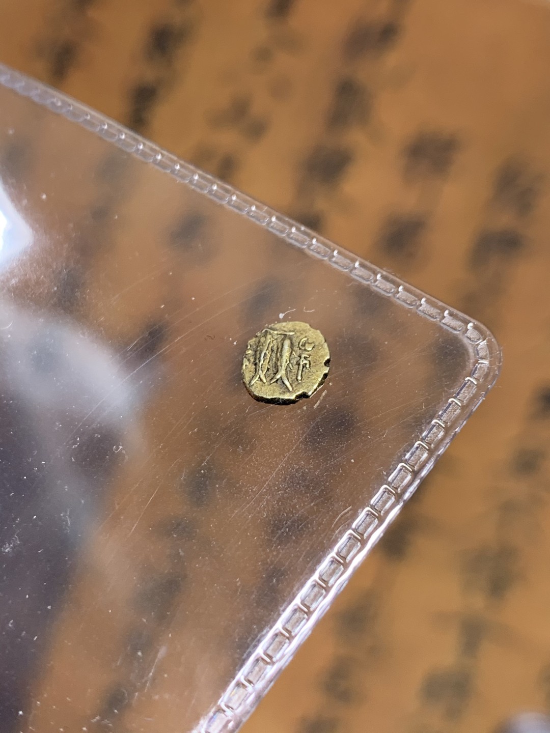 《竞宝斋》第34，35场-本周日，周一2场连拍（全场顺丰包邮） 印度马拉巴尔 十九世纪初18XX年 双鱼FANAM金币 0.33克, 稀少邦州 国外将近500淘回来送NGC结果人家直接就说不认识 