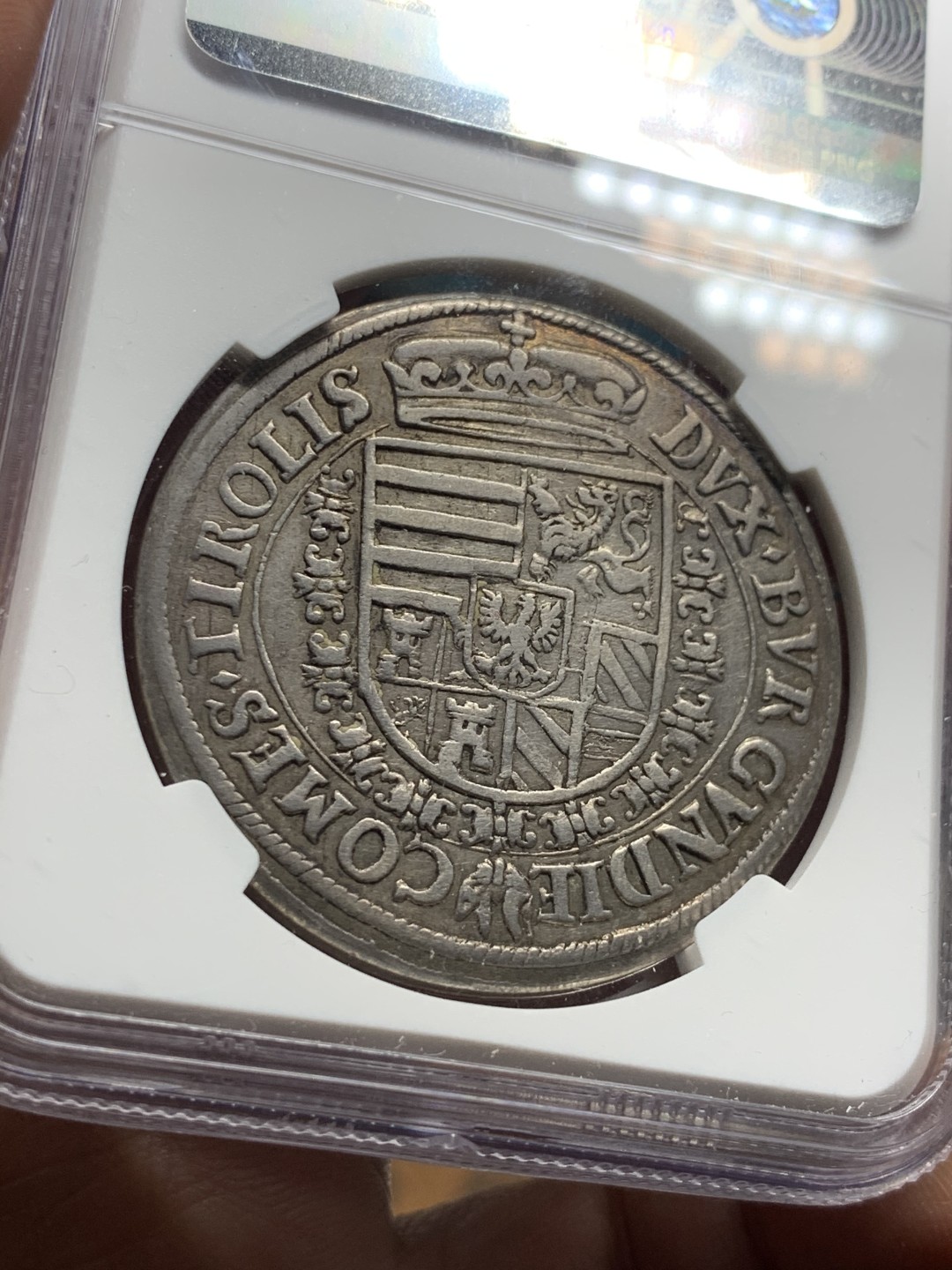 《竞宝斋》第34，35场-本周日，周一2场连拍（全场顺丰包邮） NGC-AU53 奥地利 1564-95年 费迪南大公 1泰勒 大银币 一流的味道 这包浆真的是太舒服了