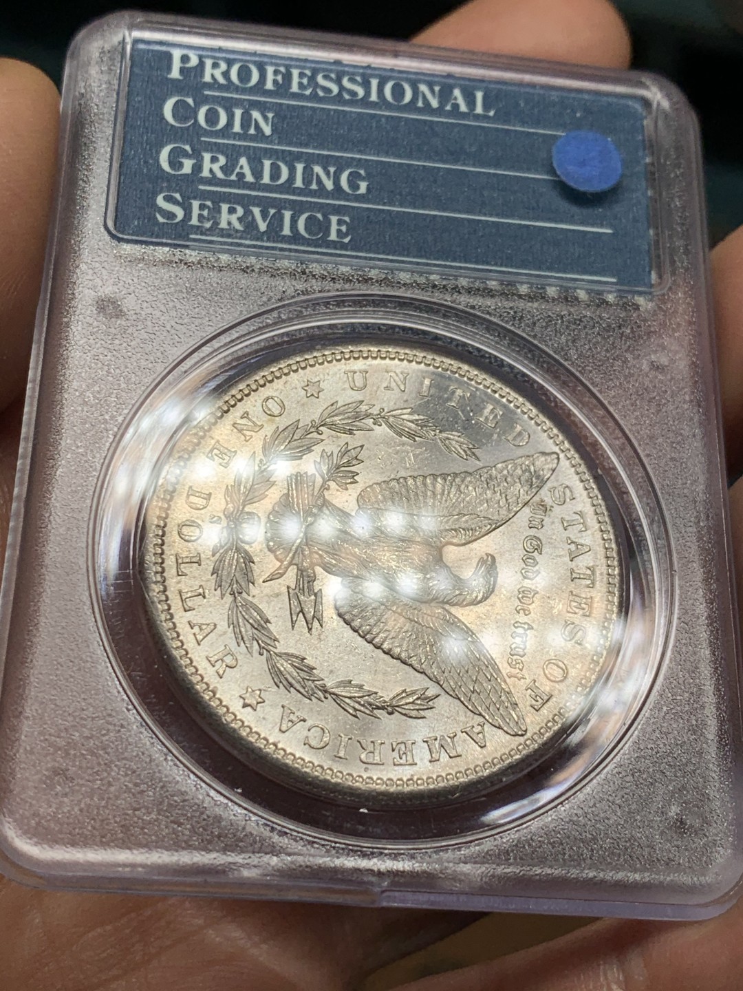 《竞宝斋》第34，35场-本周日，周一2场连拍（全场顺丰包邮） P原始盒子-摇摇乐 PCGS-MS63 美国1881-S 摩根银币 车轮白光 保存的完好