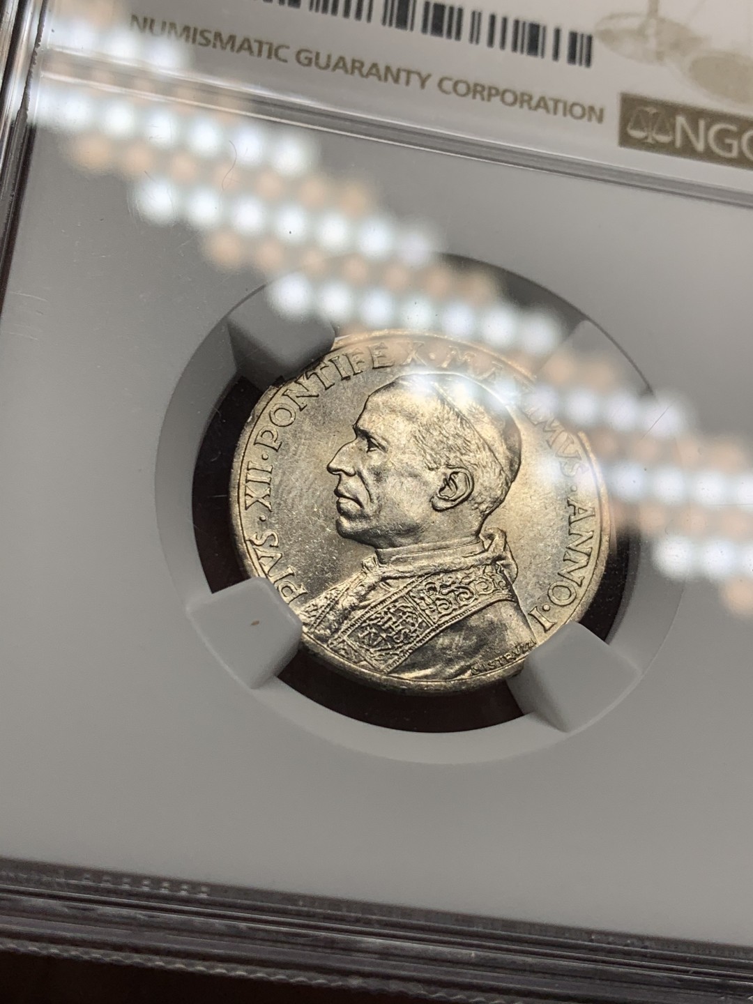 《竞宝斋》第34，35场-本周日，周一2场连拍（全场顺丰包邮） NGC MS62 梵蒂冈1939年5里拉银币