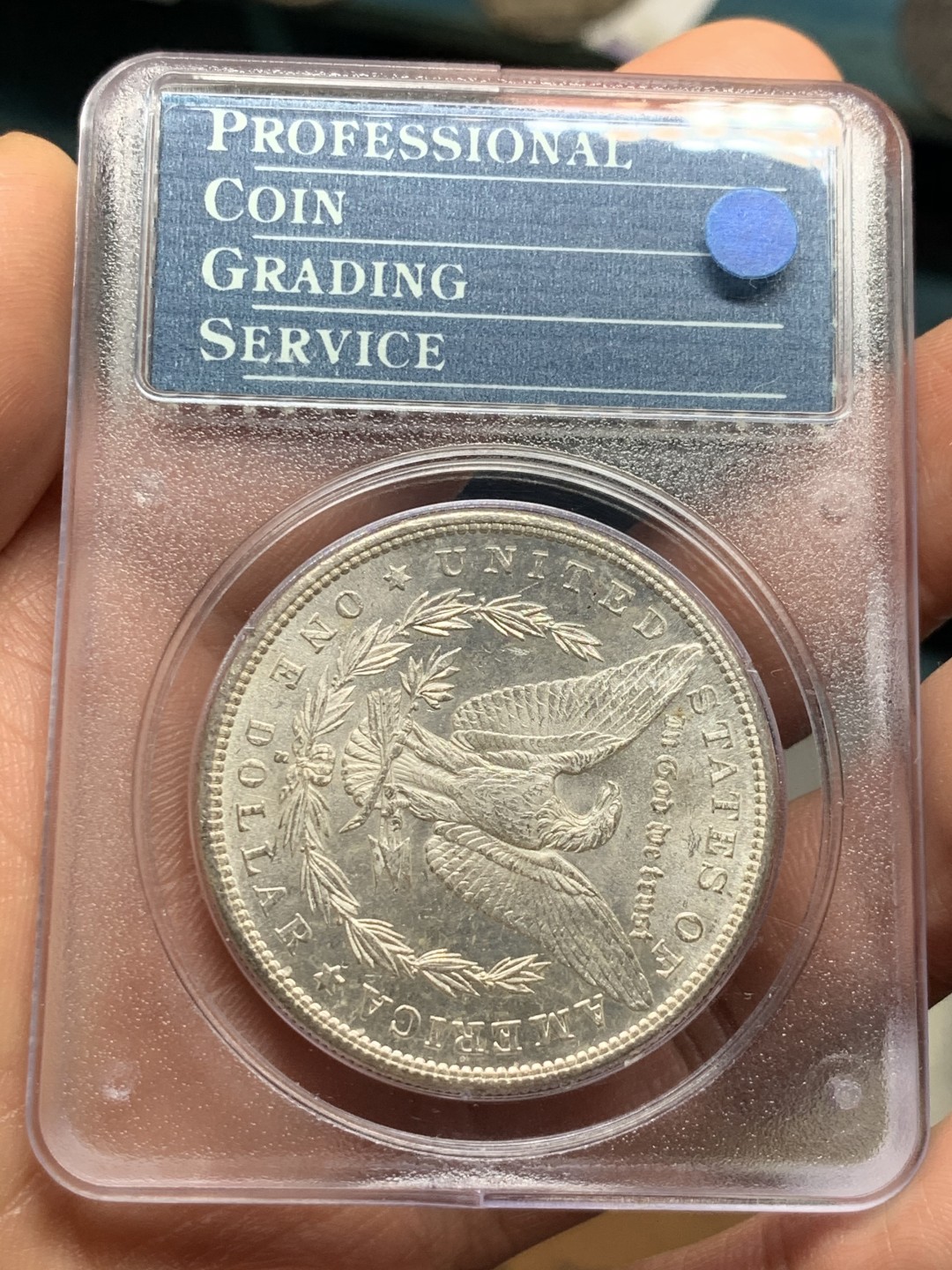 《竞宝斋》第34，35场-本周日，周一2场连拍（全场顺丰包邮） P原始盒子-摇摇乐 PCGS-MS63 美国1881-S 摩根银币 车轮白光 保存的完好