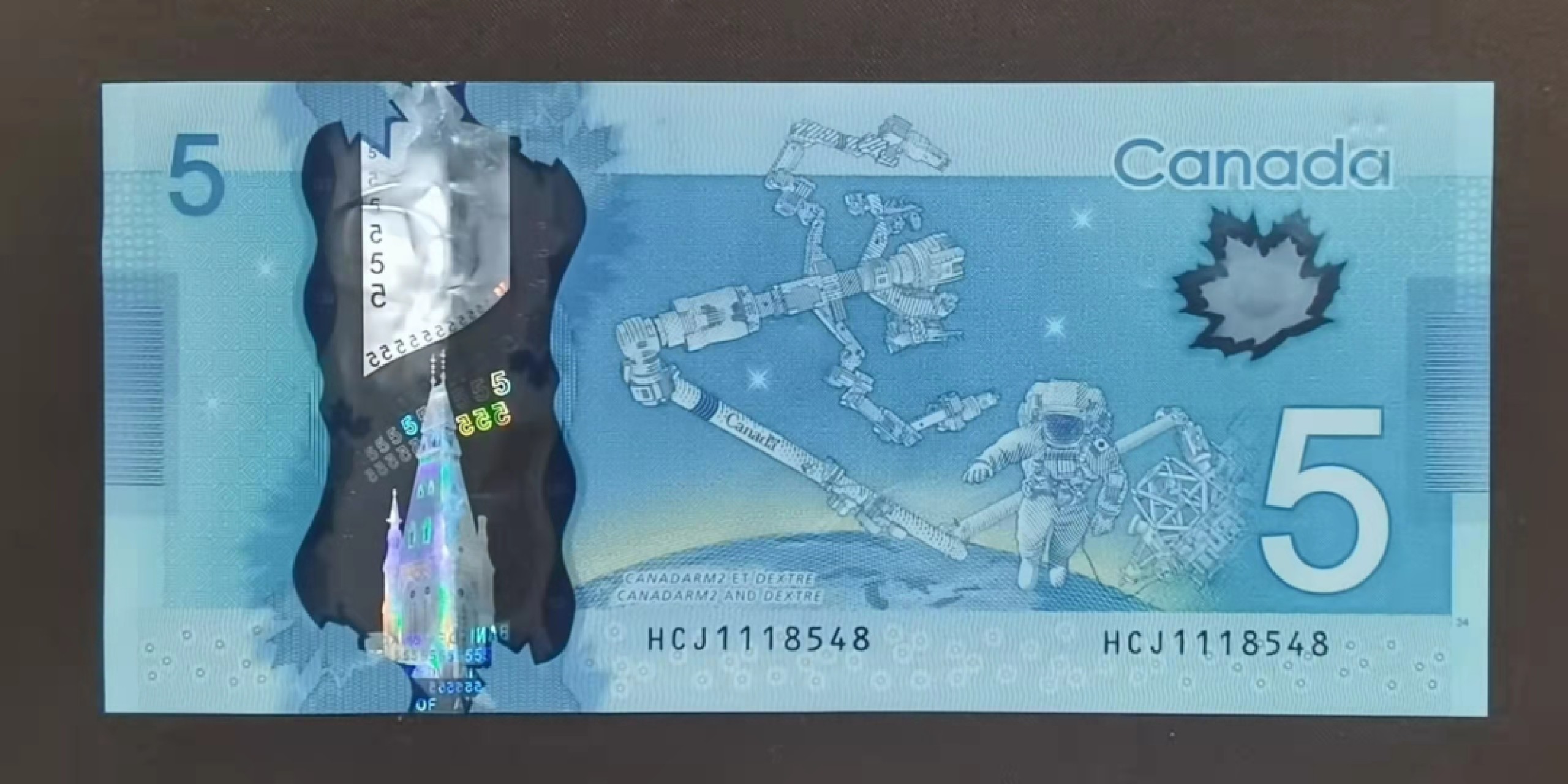 北京马甸外币专卖微拍第七十期，外国纸币专场，陆续上新欢迎关注 加拿大5元塑钞，非全新有软折，请仔细看图再拍