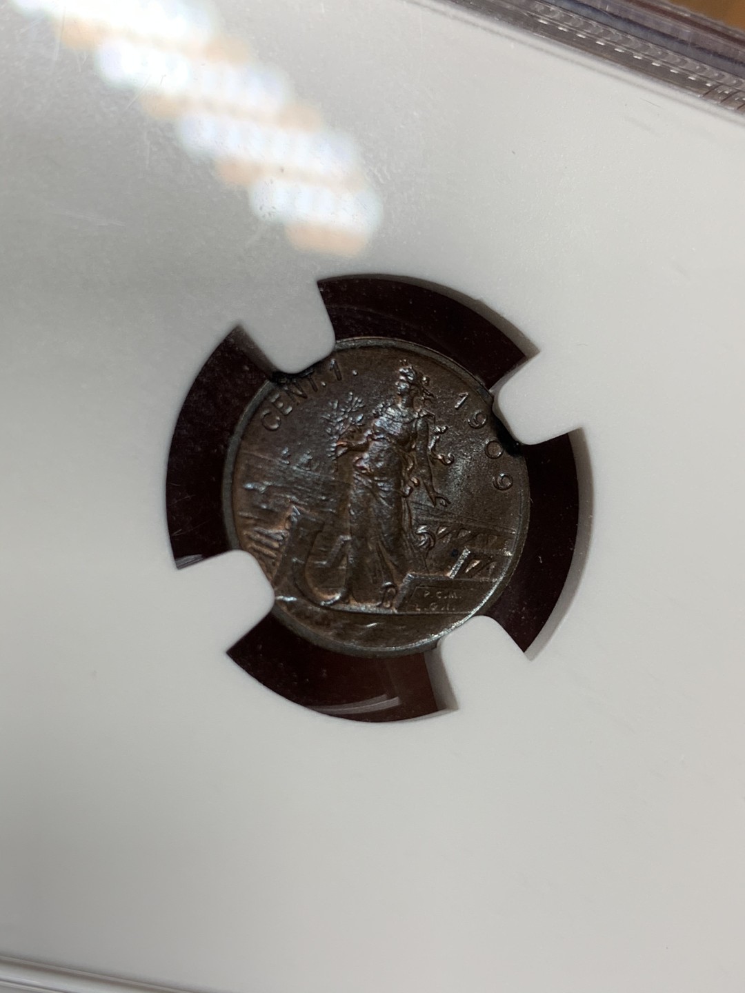 《竞宝斋》第34，35场-本周日，周一2场连拍（全场顺丰包邮） NGC MS62BN 意大利1909年1C铜币 拿花女神