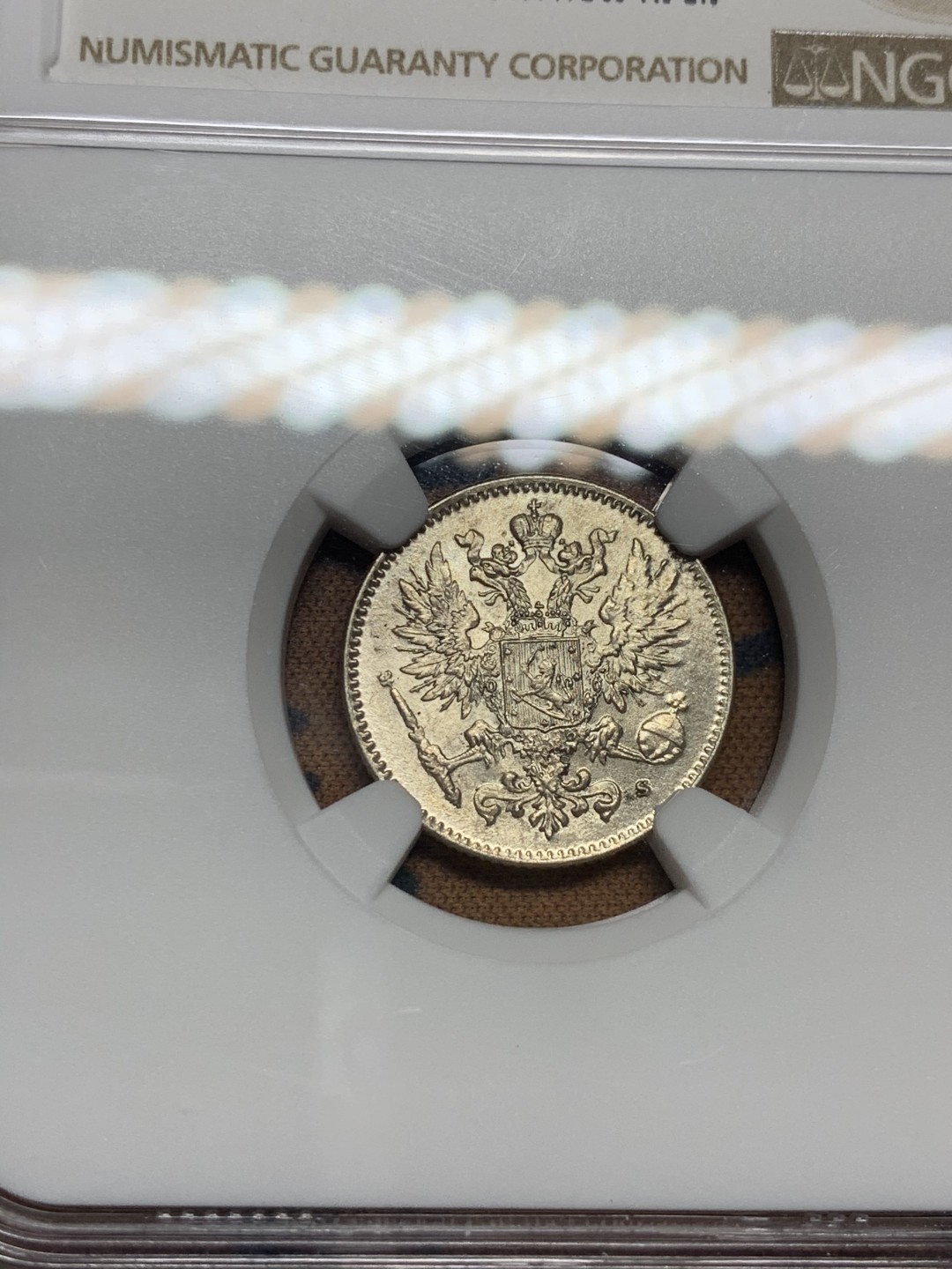 《竞宝斋》第34，35场-本周日，周一2场连拍（全场顺丰包邮） NGC MS64 俄占芬兰1916年50盆尼银币