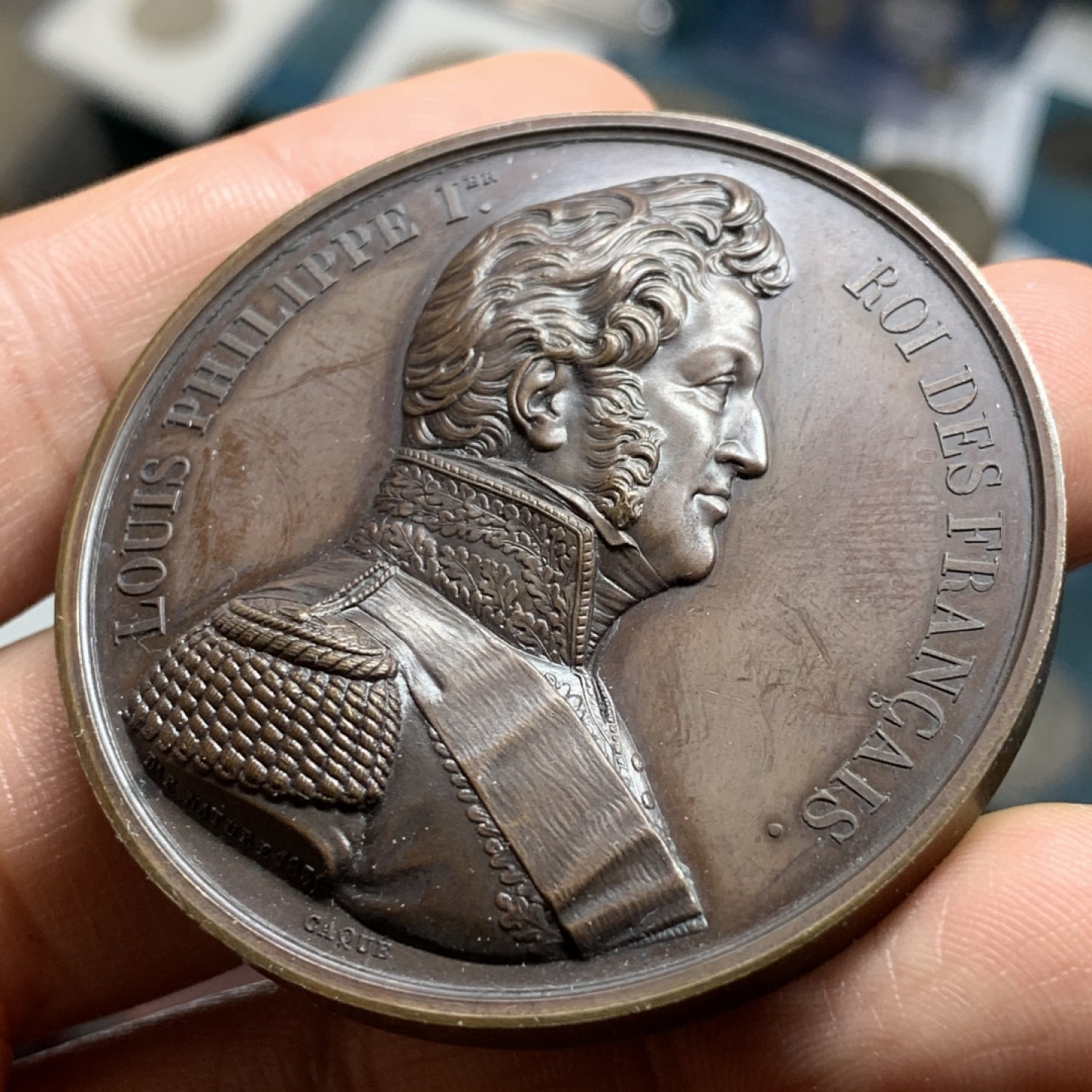 《竞宝斋》第34，35场-本周日，周一2场连拍（全场顺丰包邮） 法国1830年路易斯菲利普一世高浮雕纪念比利时独立大铜章