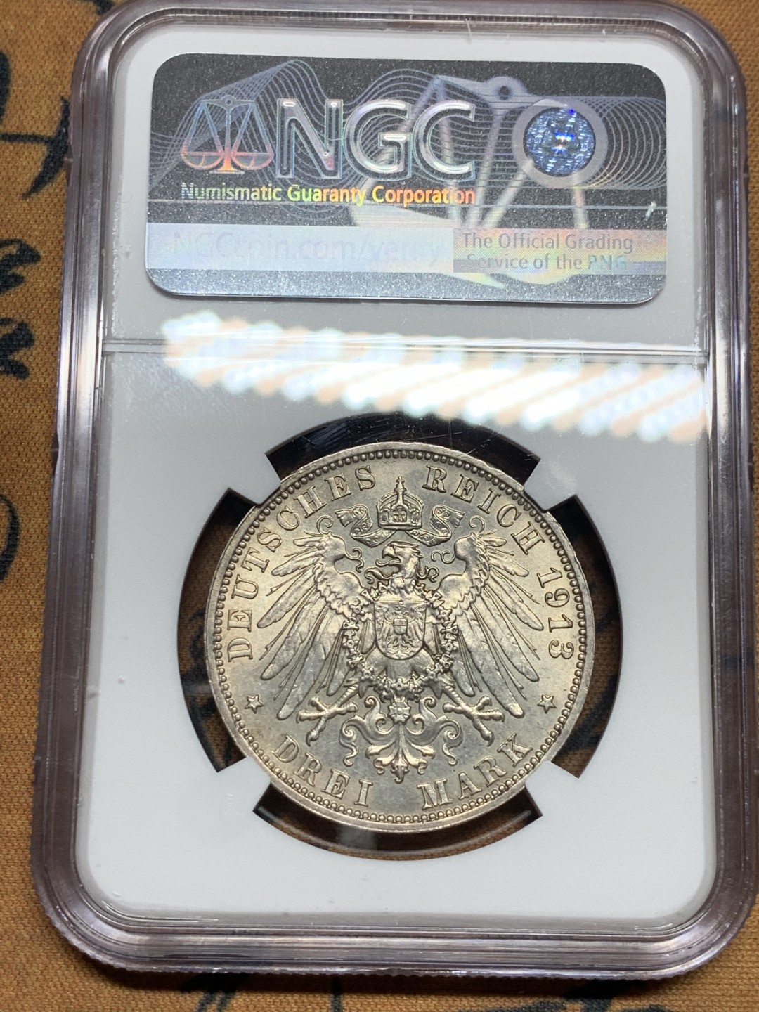 《竞宝斋》第34，35场-本周日，周一2场连拍（全场顺丰包邮） NGC-MS61 德国沙克生 1913年 建功碑 3马克 银币 原味好品 感觉分有点给低了