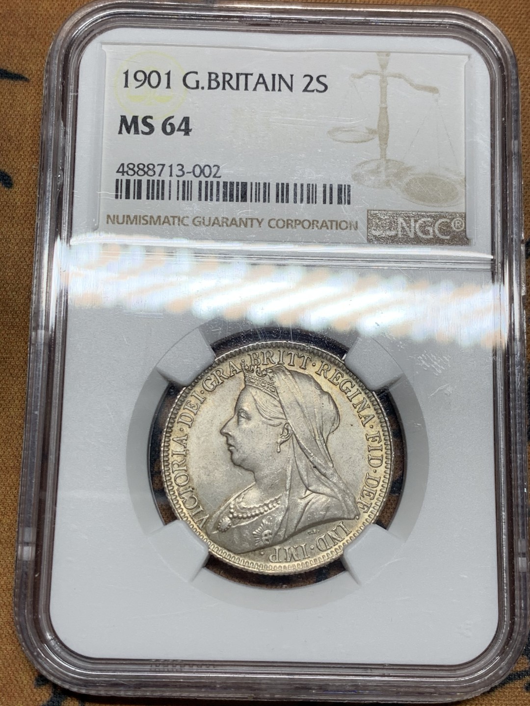 《竞宝斋》第34，35场-本周日，周一2场连拍（全场顺丰包邮） NGC-MS 64 英国 1901年 维多利亚披纱 2先令 福林 银币 非常好的状态