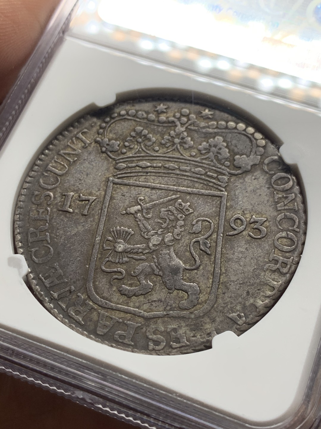 《竞宝斋》第34，35场-本周日，周一2场连拍（全场顺丰包邮） NGC-VF35 荷兰 1793年泽兰省 武士持剑 杜卡特大银币 原味老包浆 币有弱打分给低了 个人看45差不多