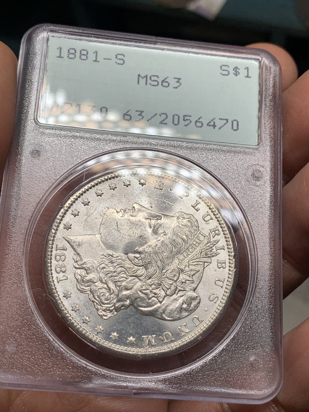 《竞宝斋》第34，35场-本周日，周一2场连拍（全场顺丰包邮） P原始盒子-摇摇乐 PCGS-MS63 美国1881-S 摩根银币 车轮白光 保存的完好