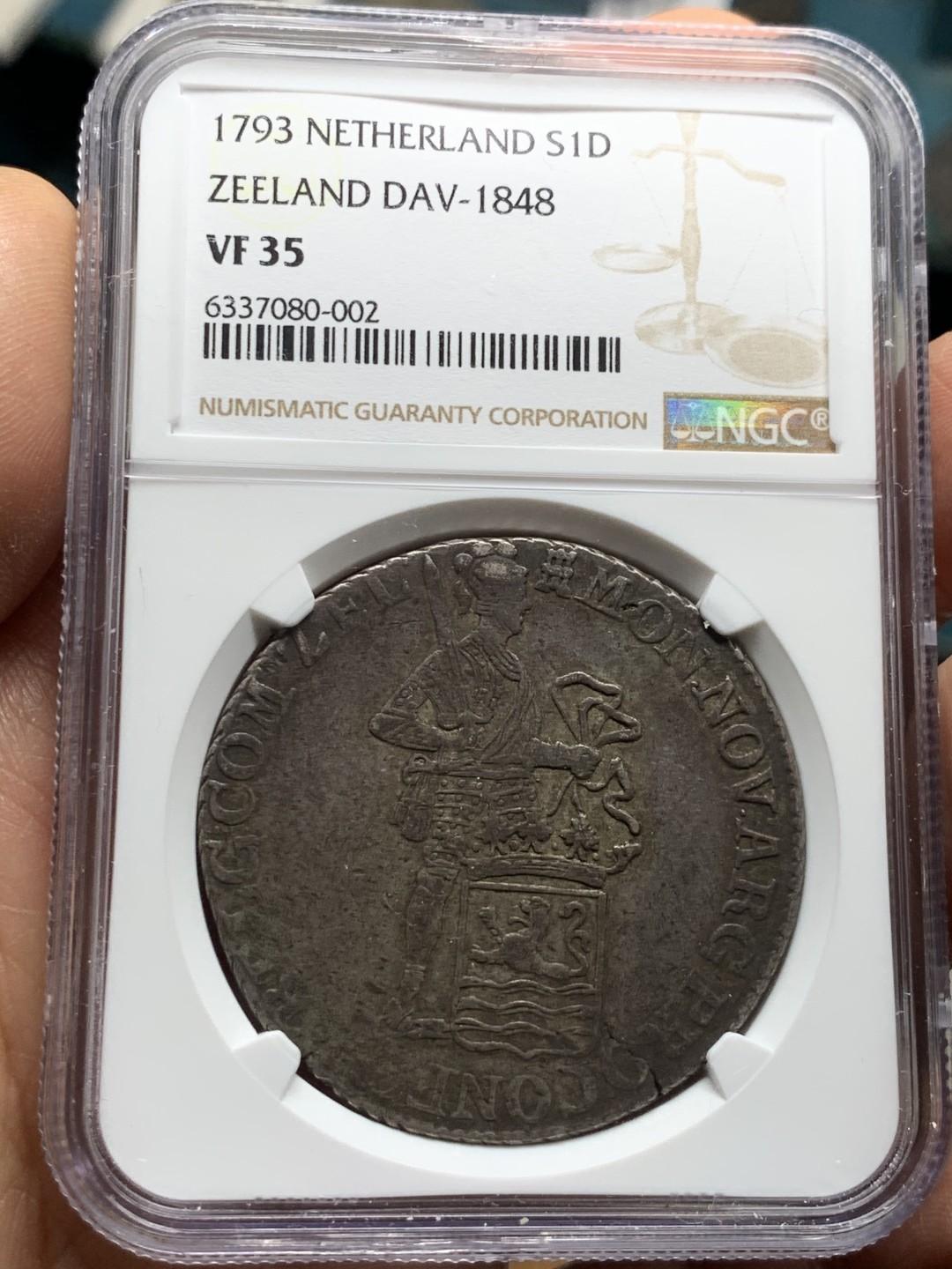 《竞宝斋》第34，35场-本周日，周一2场连拍（全场顺丰包邮） NGC-VF35 荷兰 1793年泽兰省 武士持剑 杜卡特大银币 原味老包浆 币有弱打分给低了 个人看45差不多