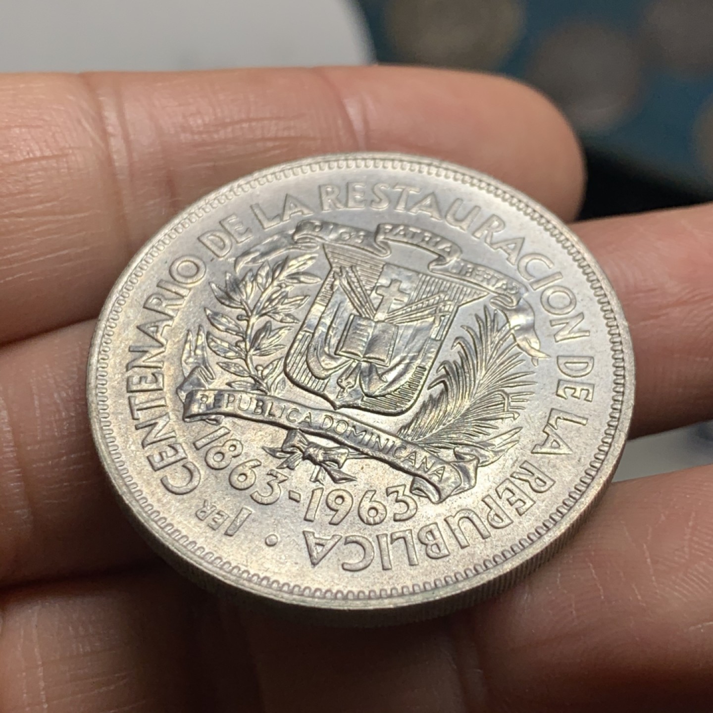 《竞宝斋》第34，35场-本周日，周一2场连拍（全场顺丰包邮） 多米尼加1963年 百年纪念 1比索 大银币 原光好品