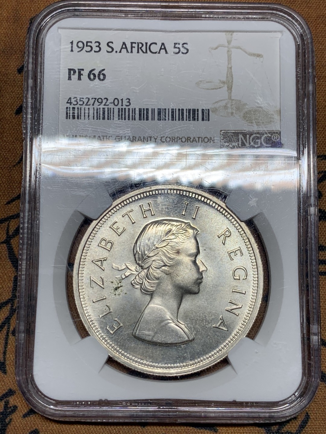 《竞宝斋》第34，35场-本周日，周一2场连拍（全场顺丰包邮） NGC-PF66 南非1953 5先令  伊丽莎白二世羚羊 少见PF精制币 发行量8000枚 2019年eBay成交价3000多RMB