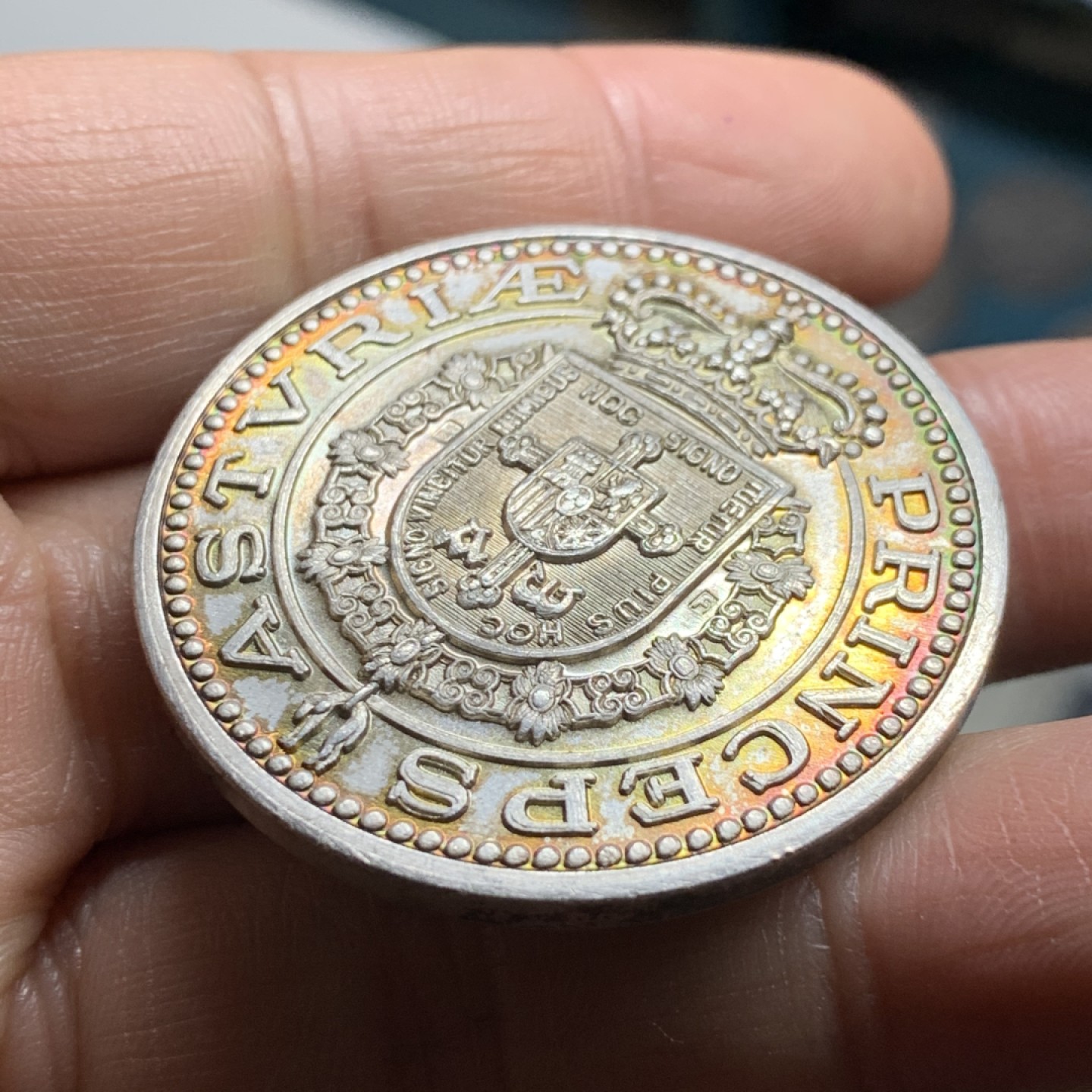 《竞宝斋》第34，35场-本周日，周一2场连拍（全场顺丰包邮） 西班牙1977年波旁王朝菲利普六世王子像1盎司金彩银章