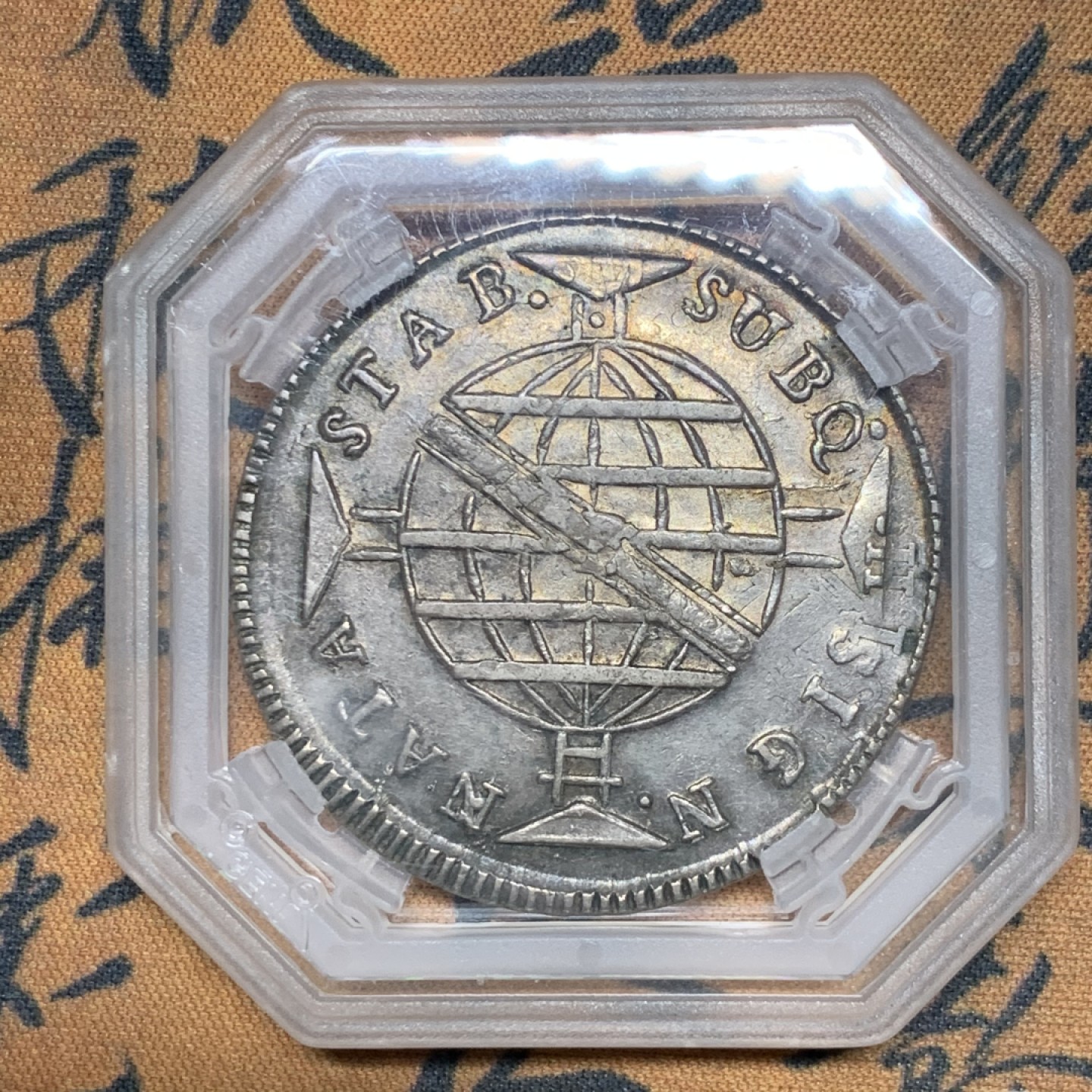 《竞宝斋》第34，35场-本周日，周一2场连拍（全场顺丰包邮） GENI-AU58 巴西1814年960R大银币原味老彩 状态不输PC   