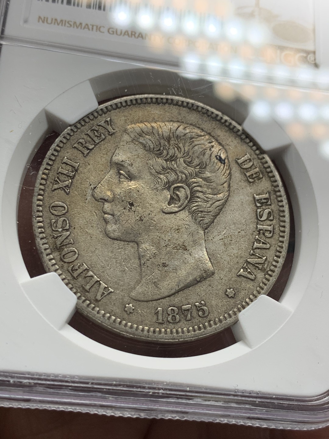 《竞宝斋》第34，35场-本周日，周一2场连拍（全场顺丰包邮） NGC-XF45 西班牙 1875年 阿方索十二世 双柱5比塞塔 大银币 原味好品 给分难得