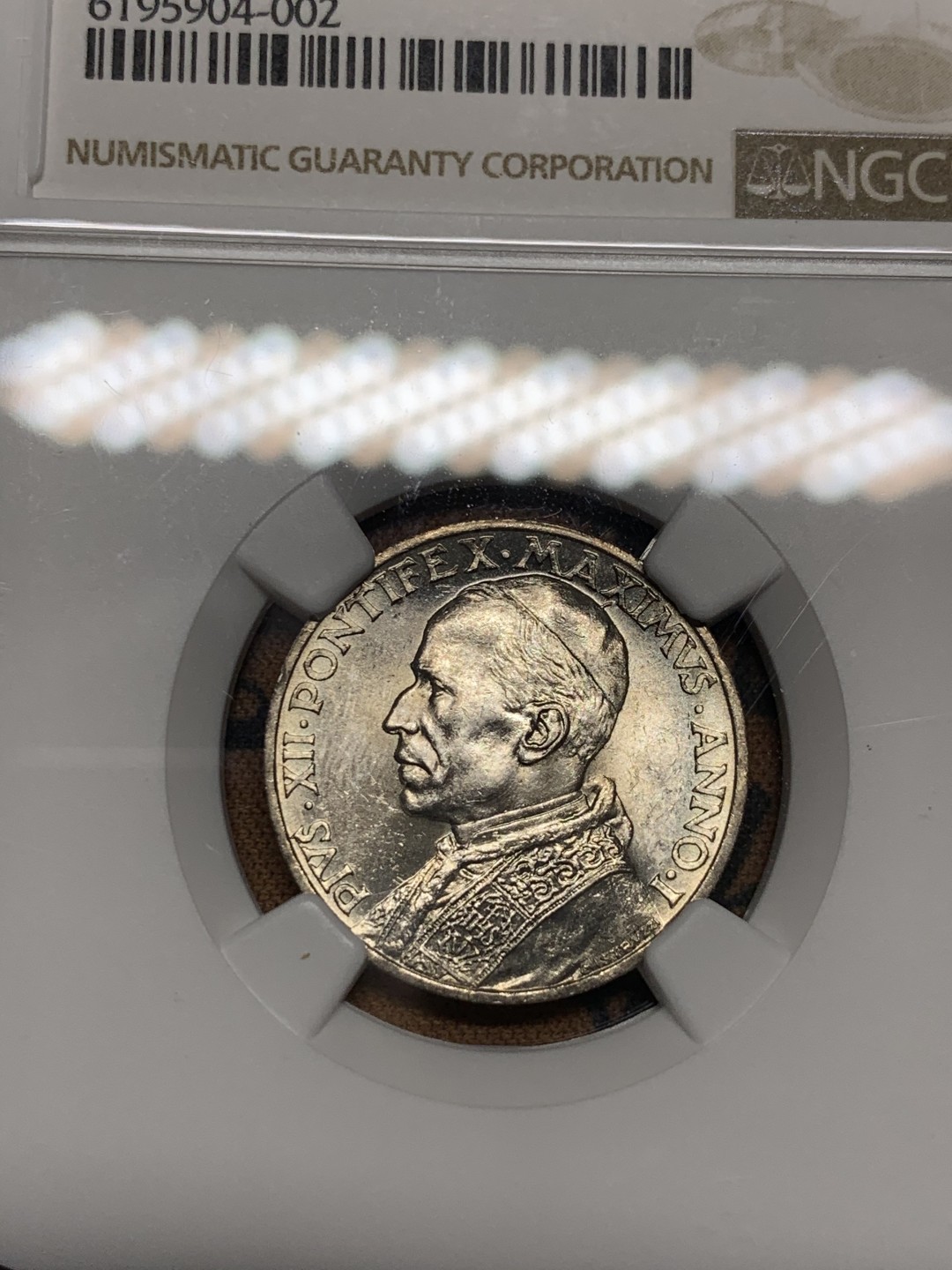 《竞宝斋》第34，35场-本周日，周一2场连拍（全场顺丰包邮） NGC MS62 梵蒂冈1939年5里拉银币