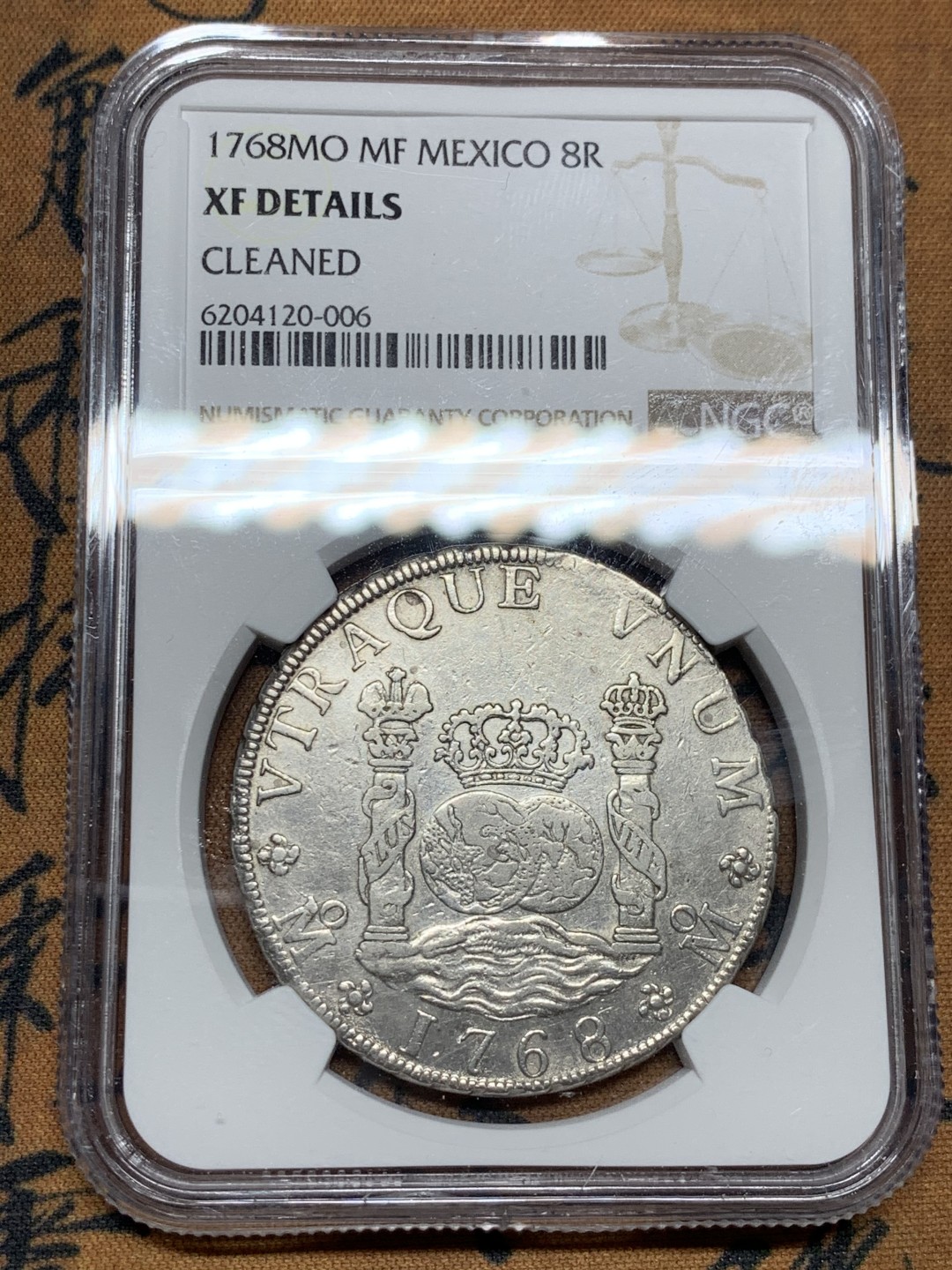 《竞宝斋》第34，35场-本周日，周一2场连拍（全场顺丰包邮） NGC-XFD  1768  西属墨西哥  卡洛斯三世  早期地球  8里亚尔  深打好细节 