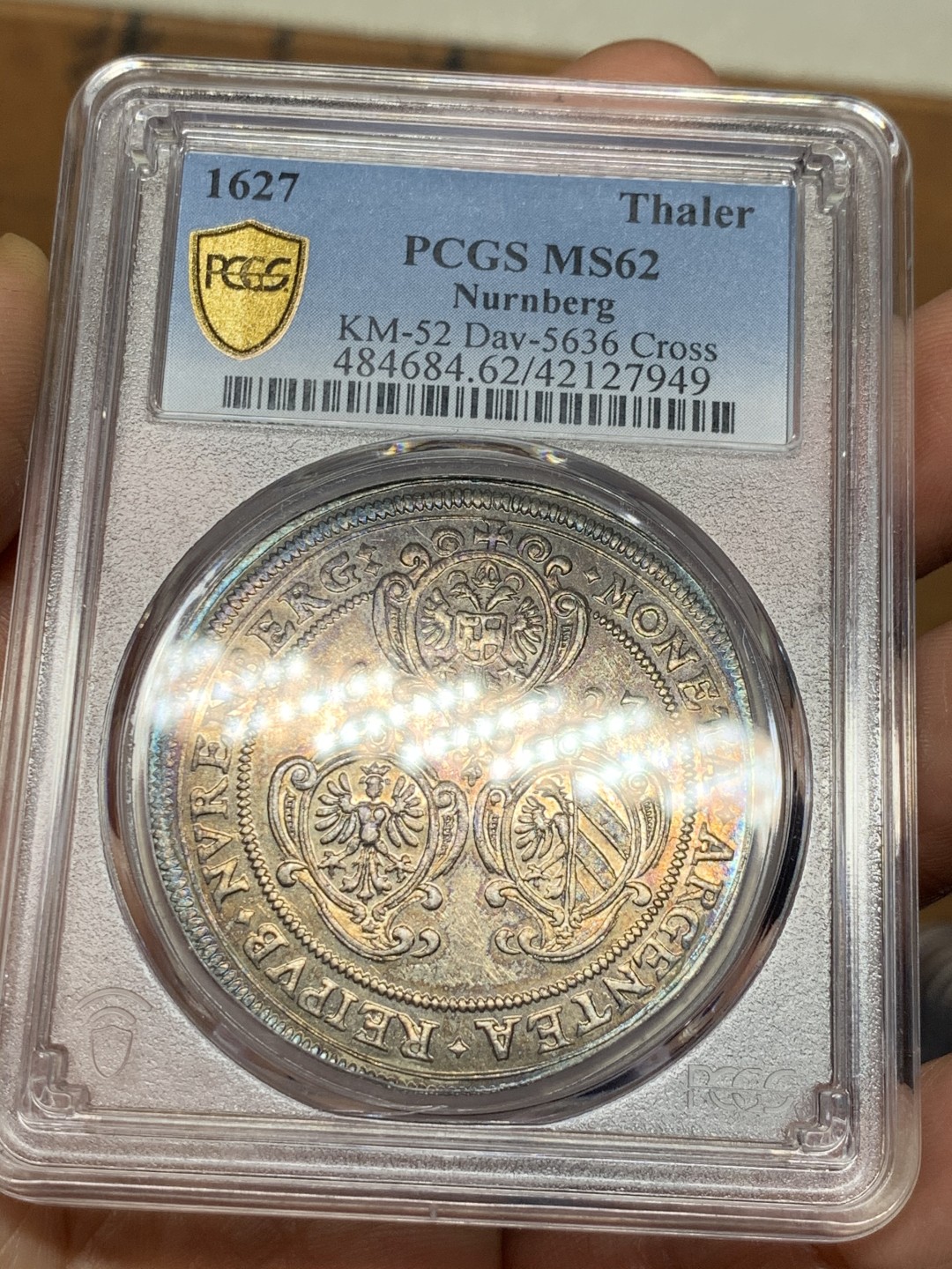 《竞宝斋》第34，35场-本周日，周一2场连拍（全场顺丰包邮） PCGS-MS62 德国 1627年 神圣罗马帝国纽伦堡自由市 1泰勒 稀缺品种 五彩包浆 亚军分 PCGS封面币 非常漂亮