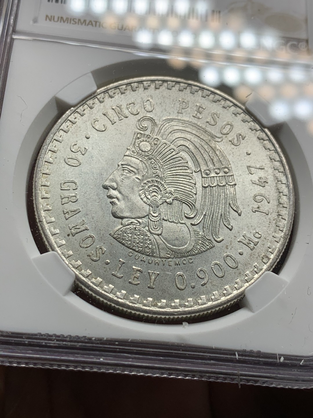 《竞宝斋》第34，35场-本周日，周一2场连拍（全场顺丰包邮） NGC-MS63 墨西哥 1947年 印第安人头像 5比索 粉光大银币 非常漂亮 最近也涨的凶的品种