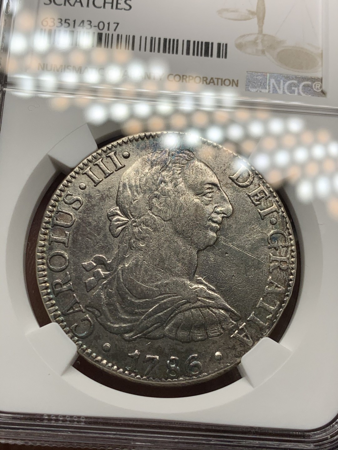 《竞宝斋》第34，35场-本周日，周一2场连拍（全场顺丰包邮） NGC 评级 墨西哥 1786年 卡三 8里亚尔 双柱银币 深打好细节