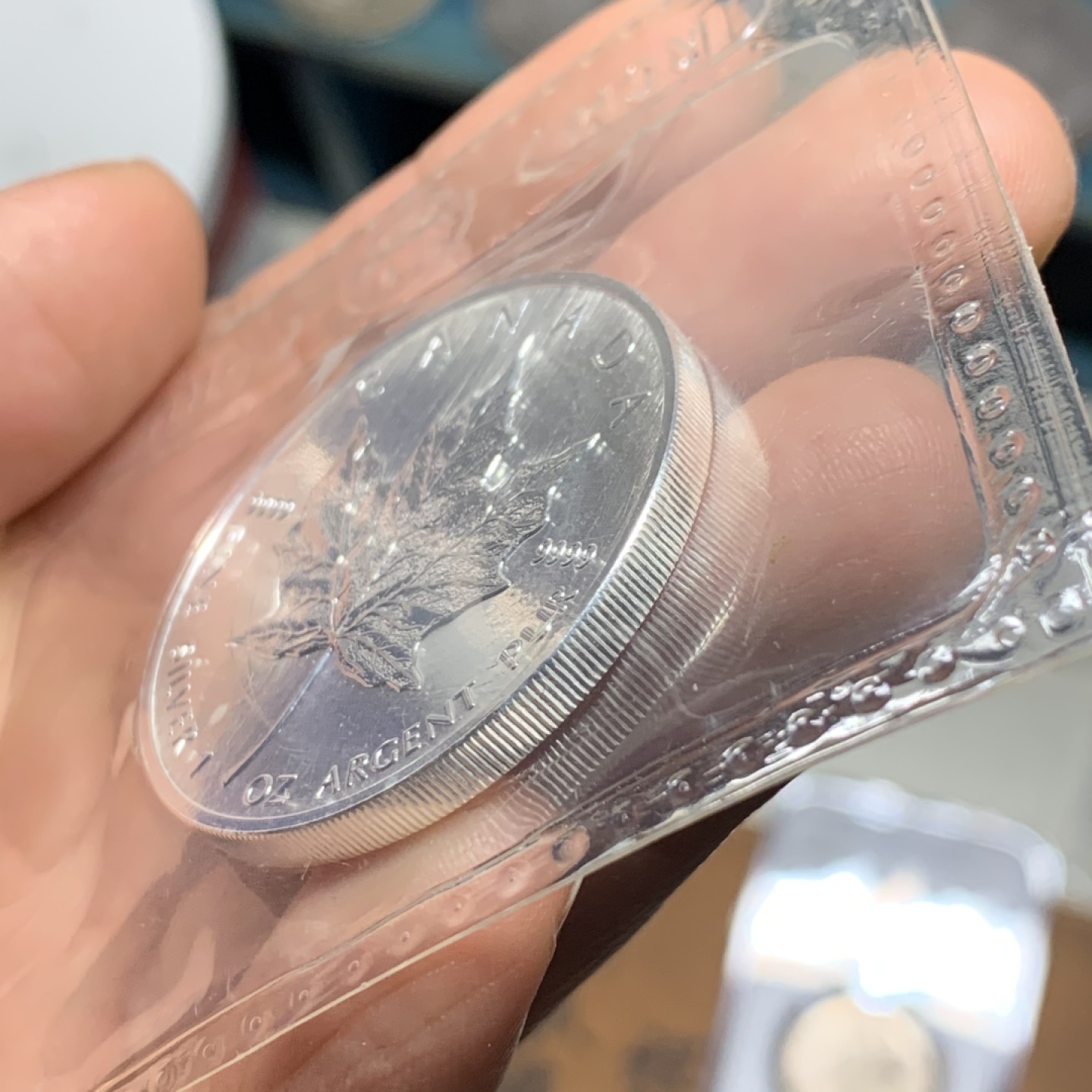 《竞宝斋》第34，35场-本周日，周一2场连拍（全场顺丰包邮） 原封装 加拿大1991年 伊丽莎白二世 枫叶一元 1盎司纯银9999 银币