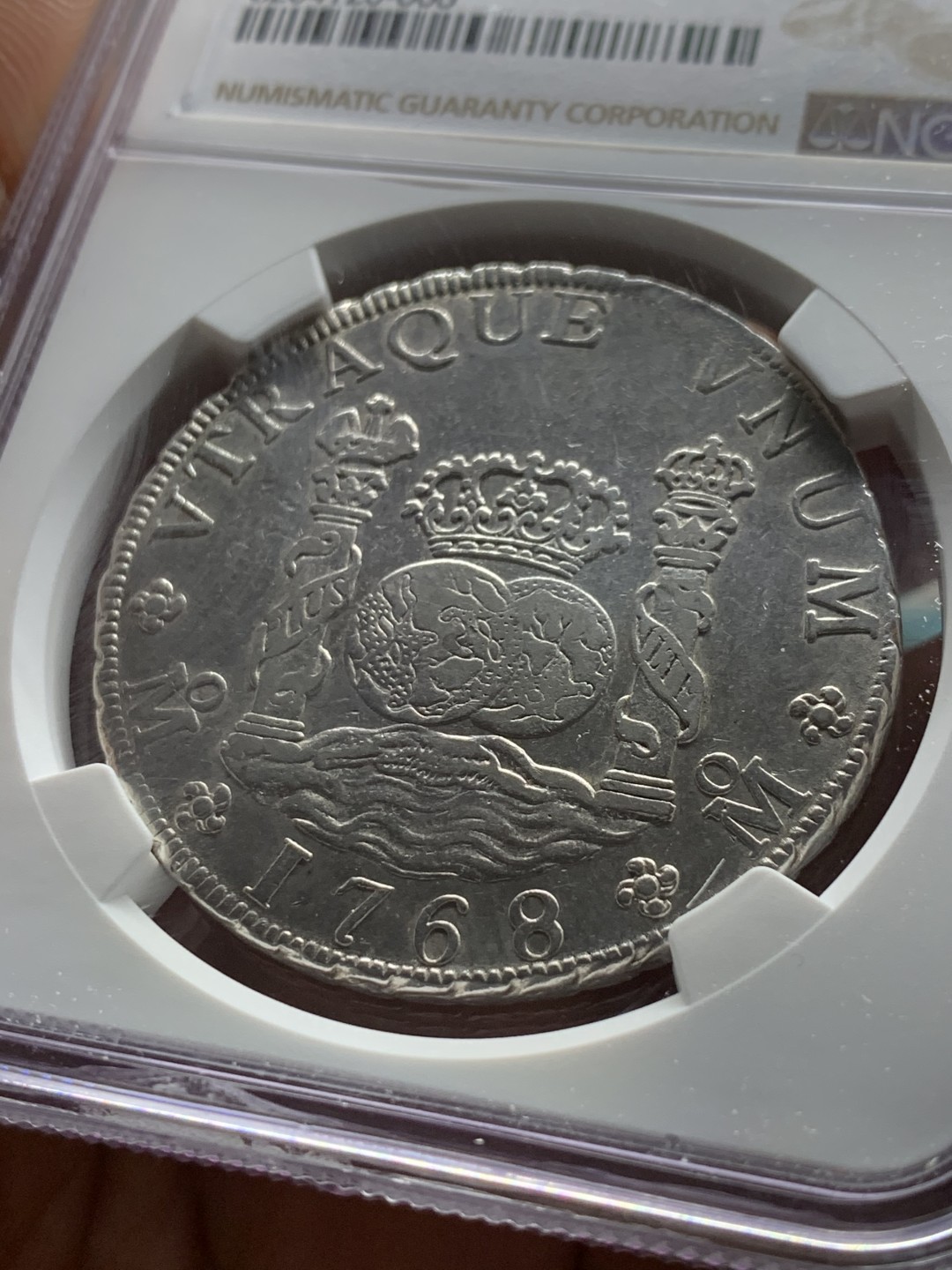 《竞宝斋》第34，35场-本周日，周一2场连拍（全场顺丰包邮） NGC-XFD  1768  西属墨西哥  卡洛斯三世  早期地球  8里亚尔  深打好细节 