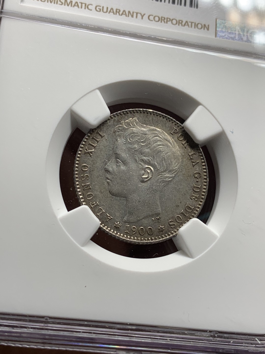 《竞宝斋》第34，35场-本周日，周一2场连拍（全场顺丰包邮） NGC-AU58 西班牙 1900年 阿方索十三世 1比塞塔双柱 小面值有这品相已经很难得了