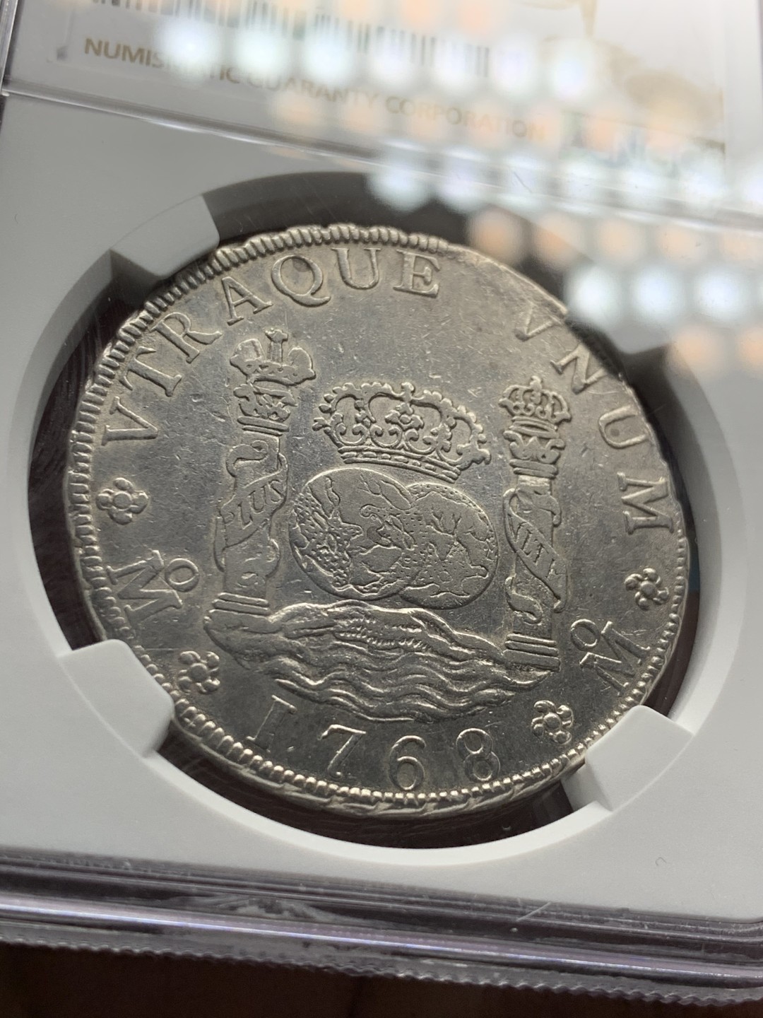 《竞宝斋》第34，35场-本周日，周一2场连拍（全场顺丰包邮） NGC-XFD  1768  西属墨西哥  卡洛斯三世  早期地球  8里亚尔  深打好细节 