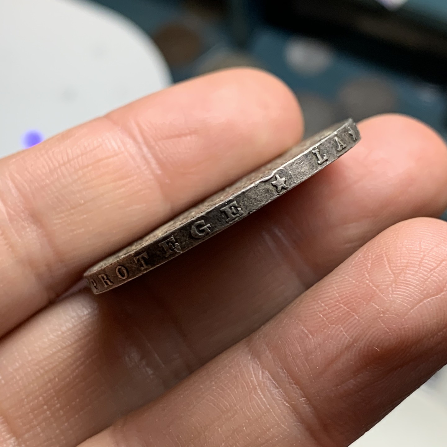 《竞宝斋》第34，35场-本周日，周一2场连拍（全场顺丰包邮） 法国1878-K年 稀少年份 大力神 5法郎 带彩包浆银币 边有小磕