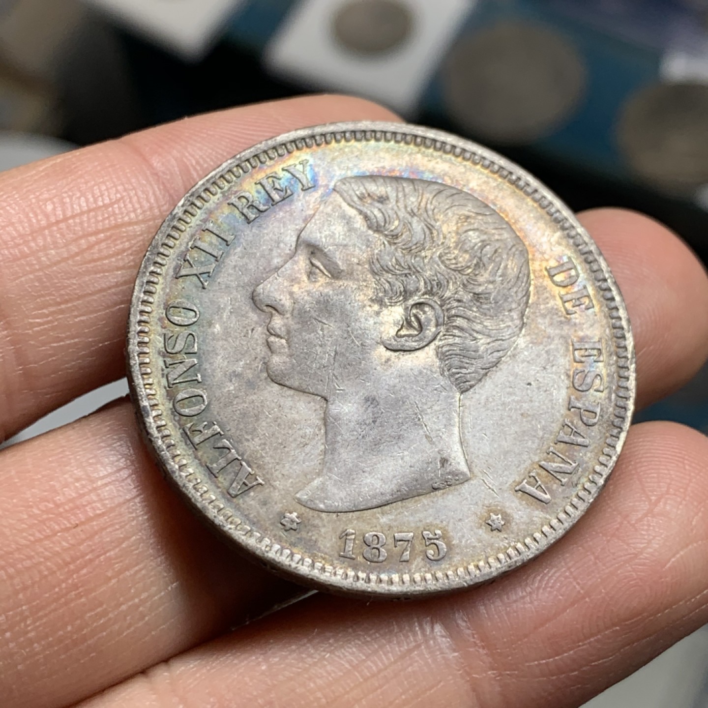 《竞宝斋》第34，35场-本周日，周一2场连拍（全场顺丰包邮） 西班牙1875年阿方索十二世5比塞塔双柱银币 五彩包浆 头发清晰