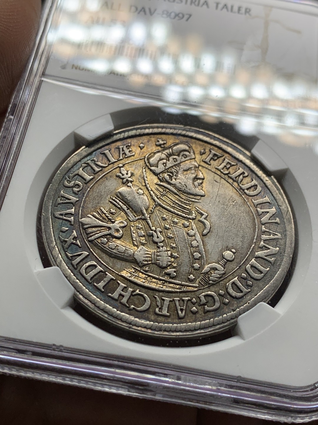 《竞宝斋》第34，35场-本周日，周一2场连拍（全场顺丰包邮） NGC-AU53 奥地利 1564-95年 费迪南大公 1泰勒 大银币 一流的味道 这包浆真的是太舒服了