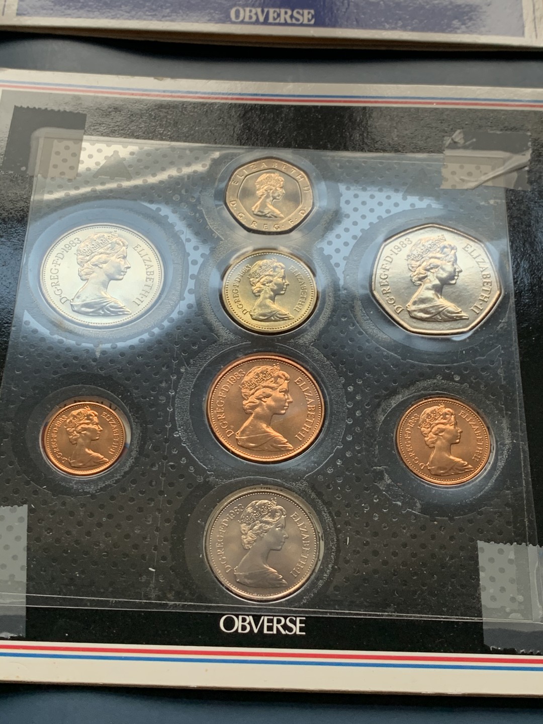 《竞宝斋》第34，35场-本周日，周一2场连拍（全场顺丰包邮） 原封装英国 1983 和1984年 8枚套 卡装套币 完美状态