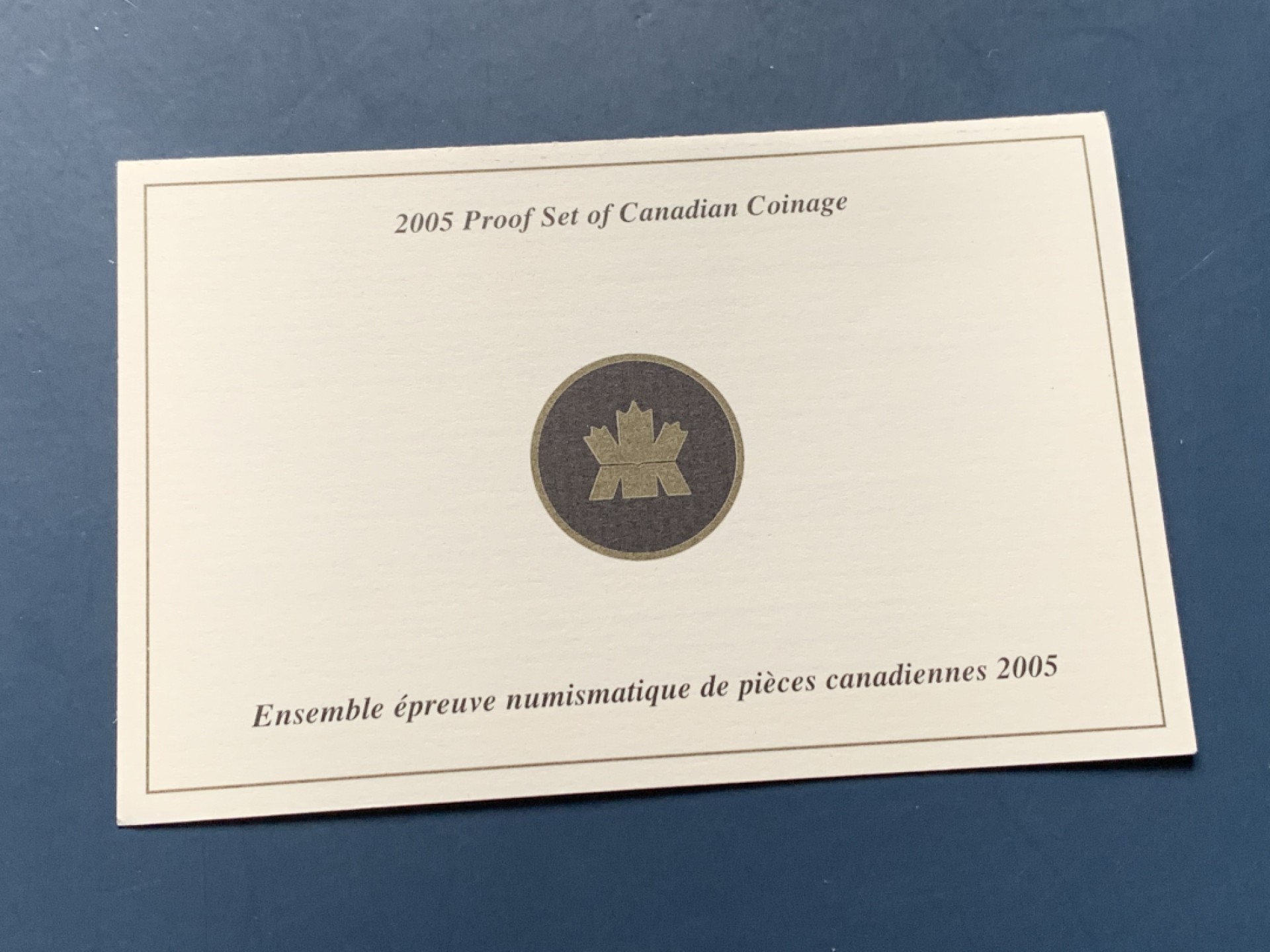 《竞宝斋》第34，35场-本周日，周一2场连拍（全场顺丰包邮） 加拿大2005年8枚套精制纪念币国旗40周年纪念 