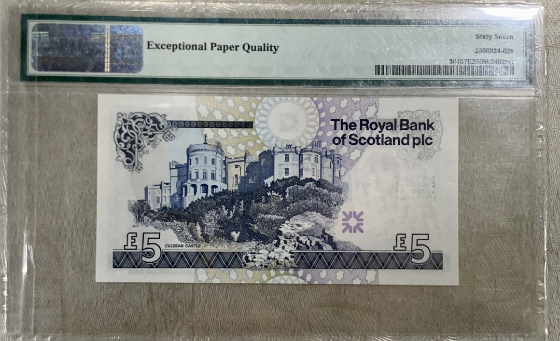 圣域骑士团 | CICE币展&易卜生专场 春天来了 ‼️第三期（2022003） 【纪念钞】2005年 苏格兰皇家银行 5镑 卷毛头像 PMG67分 P364