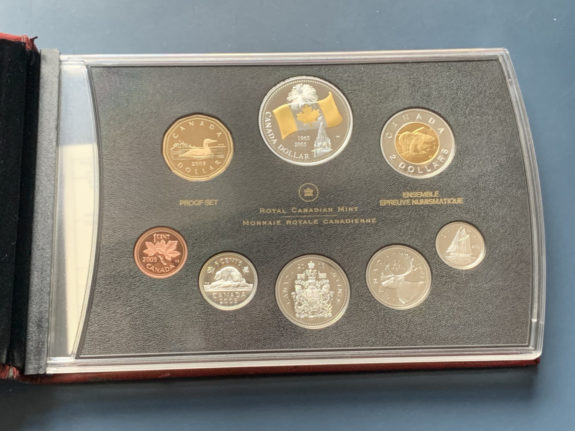 《竞宝斋》第34，35场-本周日，周一2场连拍（全场顺丰包邮） 加拿大2005年8枚套精制纪念币国旗40周年纪念 