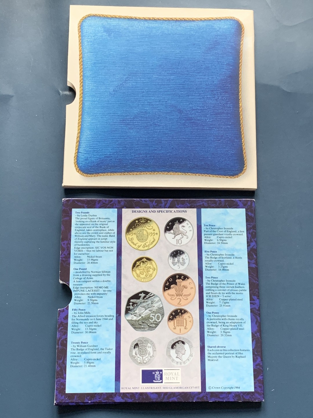 《竞宝斋》第34，35场-本周日，周一2场连拍（全场顺丰包邮） 原封装英国 1988和1994年卡装套币 完美状态