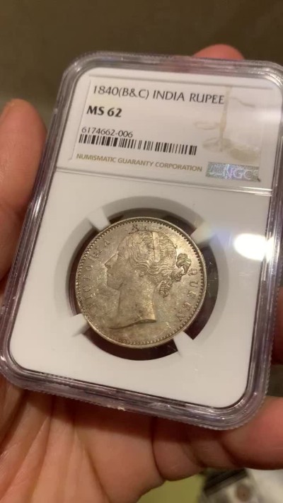 《竞宝斋》第34，35场-本周日，周一2场连拍（全场顺丰包邮） NGC-MS62 印度 1840年 维多利亚青年头 1卢比 原光好品银币 最近暴涨的品种