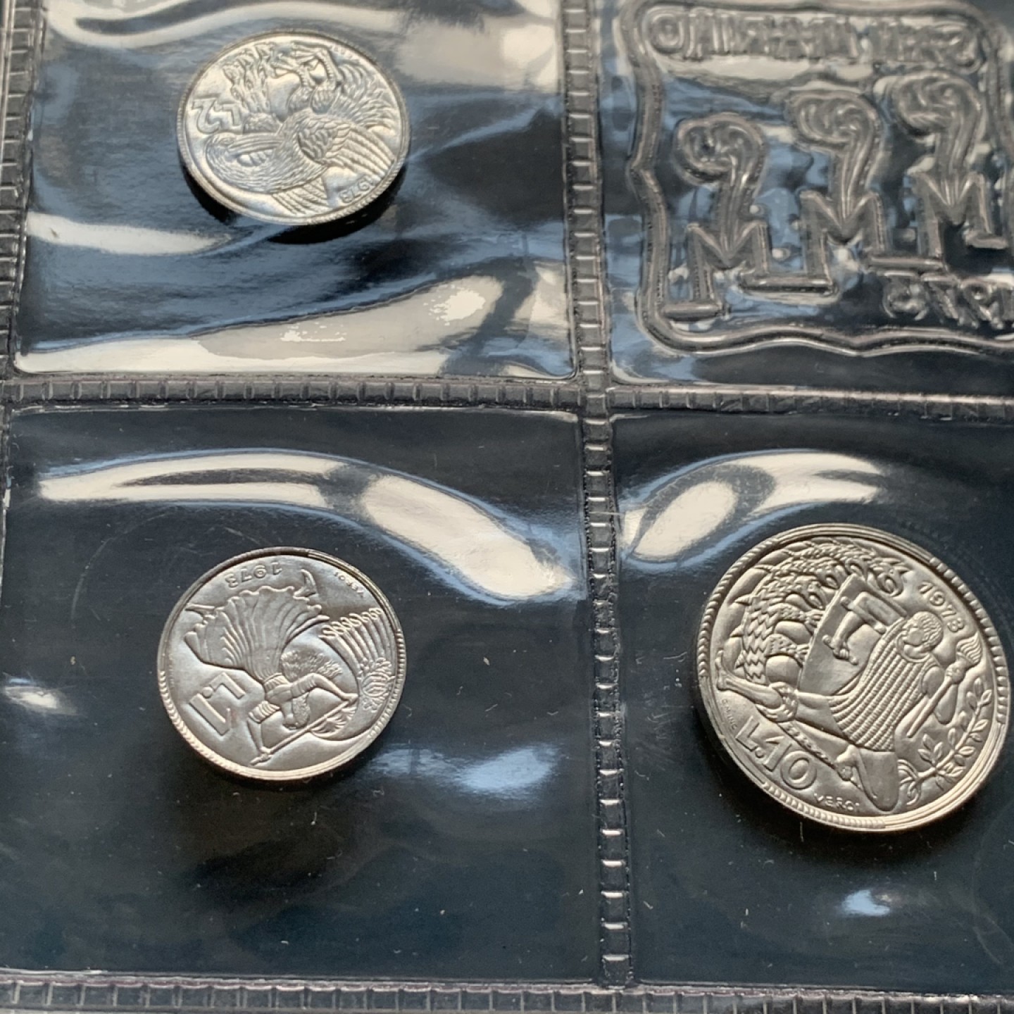 《竞宝斋》第34，35场-本周日，周一2场连拍（全场顺丰包邮） 原盒证书 圣马力诺1973年 8枚封装 500里拉是银币 完美状态