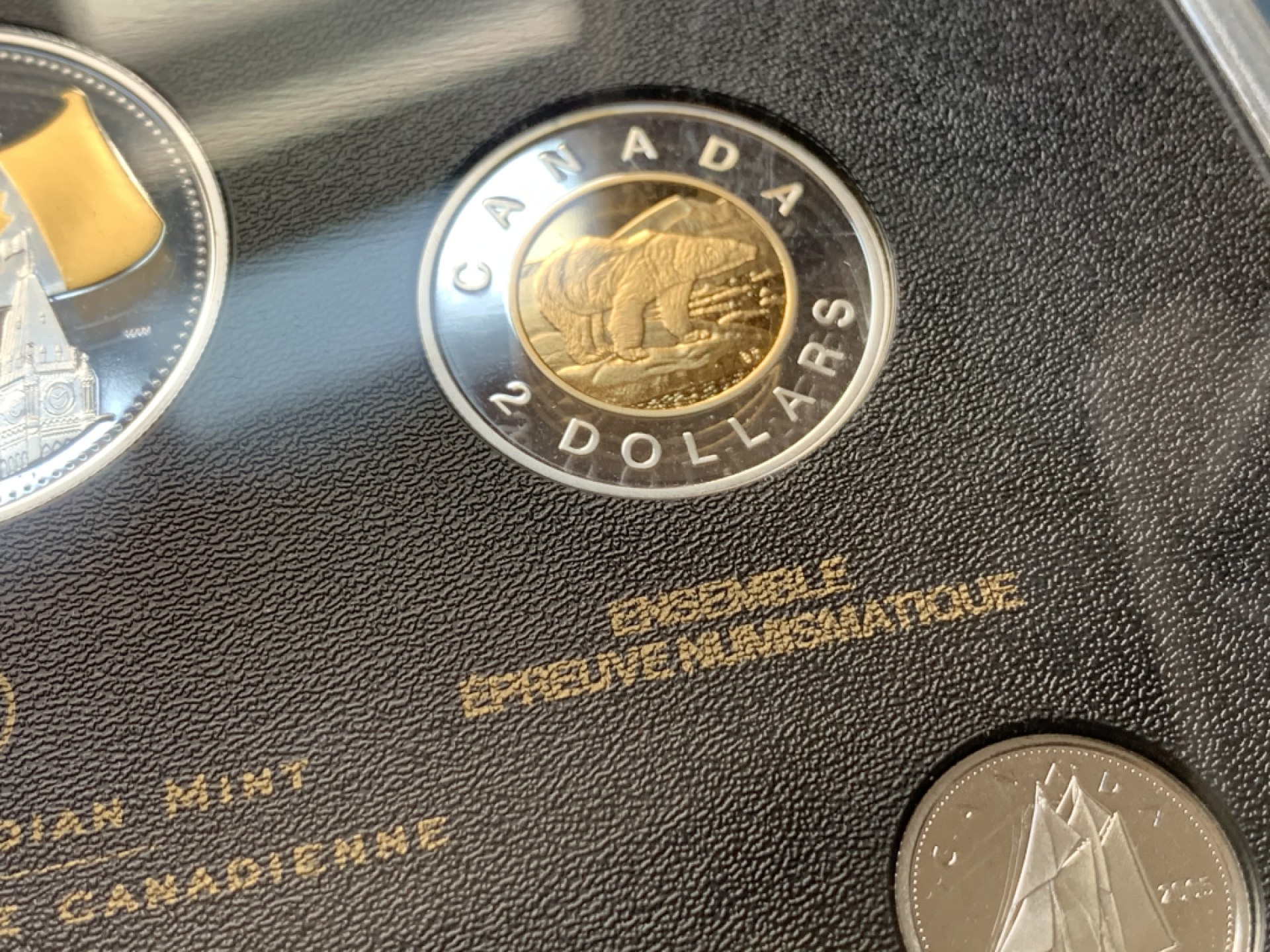 《竞宝斋》第34，35场-本周日，周一2场连拍（全场顺丰包邮） 加拿大2005年8枚套精制纪念币国旗40周年纪念 