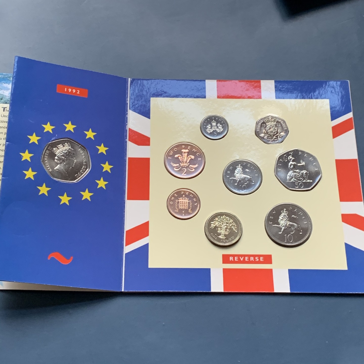 《竞宝斋》第34，35场-本周日，周一2场连拍（全场顺丰包邮） 原封装英国 1992年 9枚套 卡装套币 非常稀少 EBAY成交价70美金左右