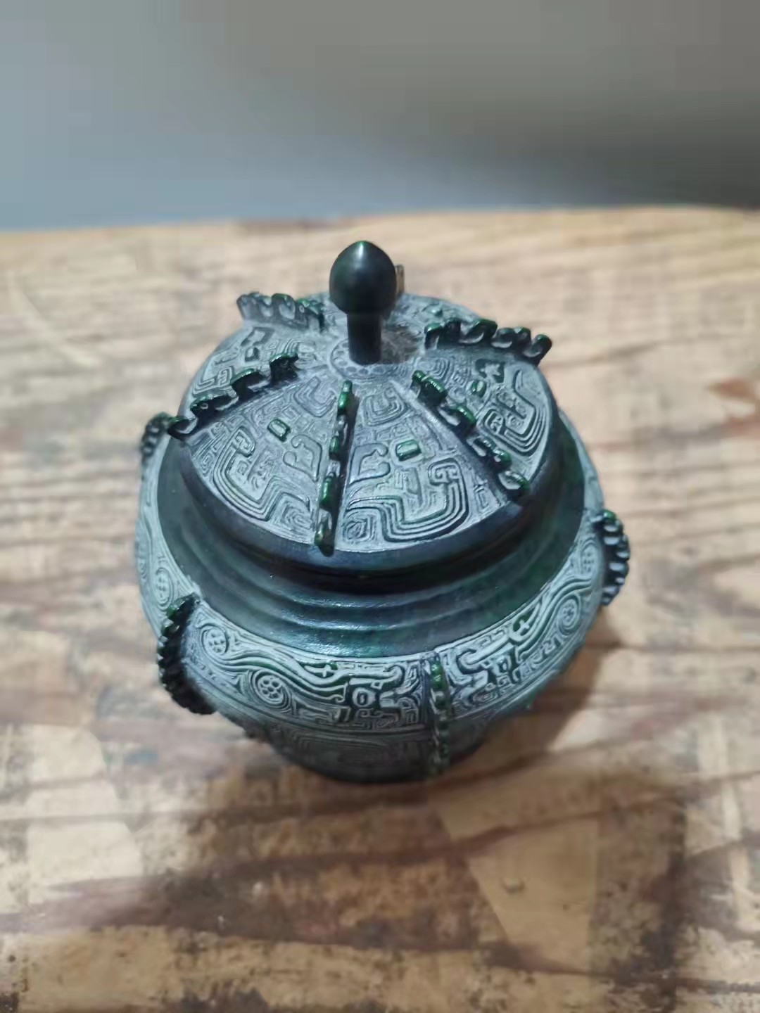 千器雅集—日本回流铜器臻藏 日本回流铜器精品——尚工舍作品  饕鬄纹精工青铜香炉盖炉